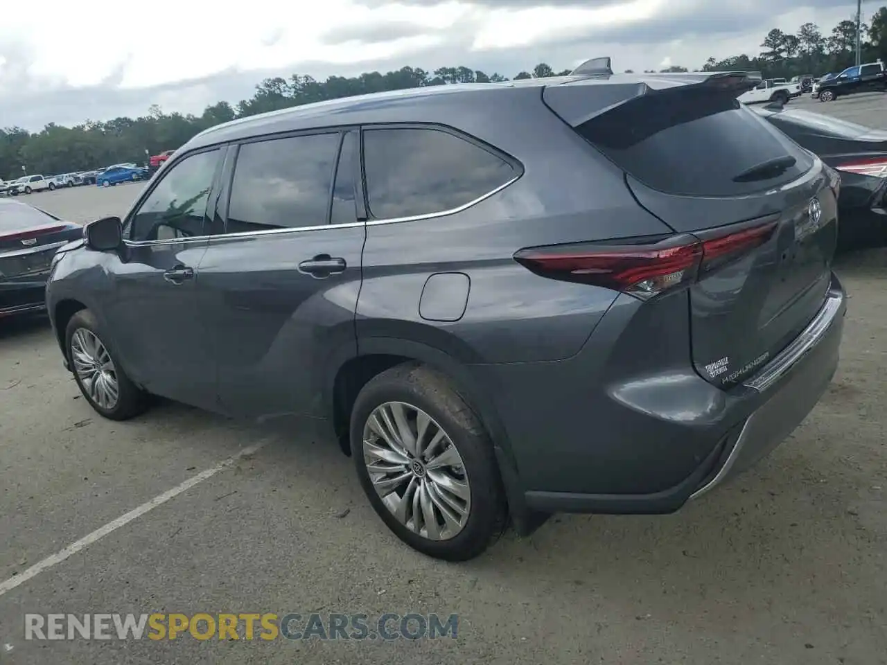 2 fotografías del automóvil dañado 5TDFARAH0RS532021 TOYOTA HIGHLANDER 2024