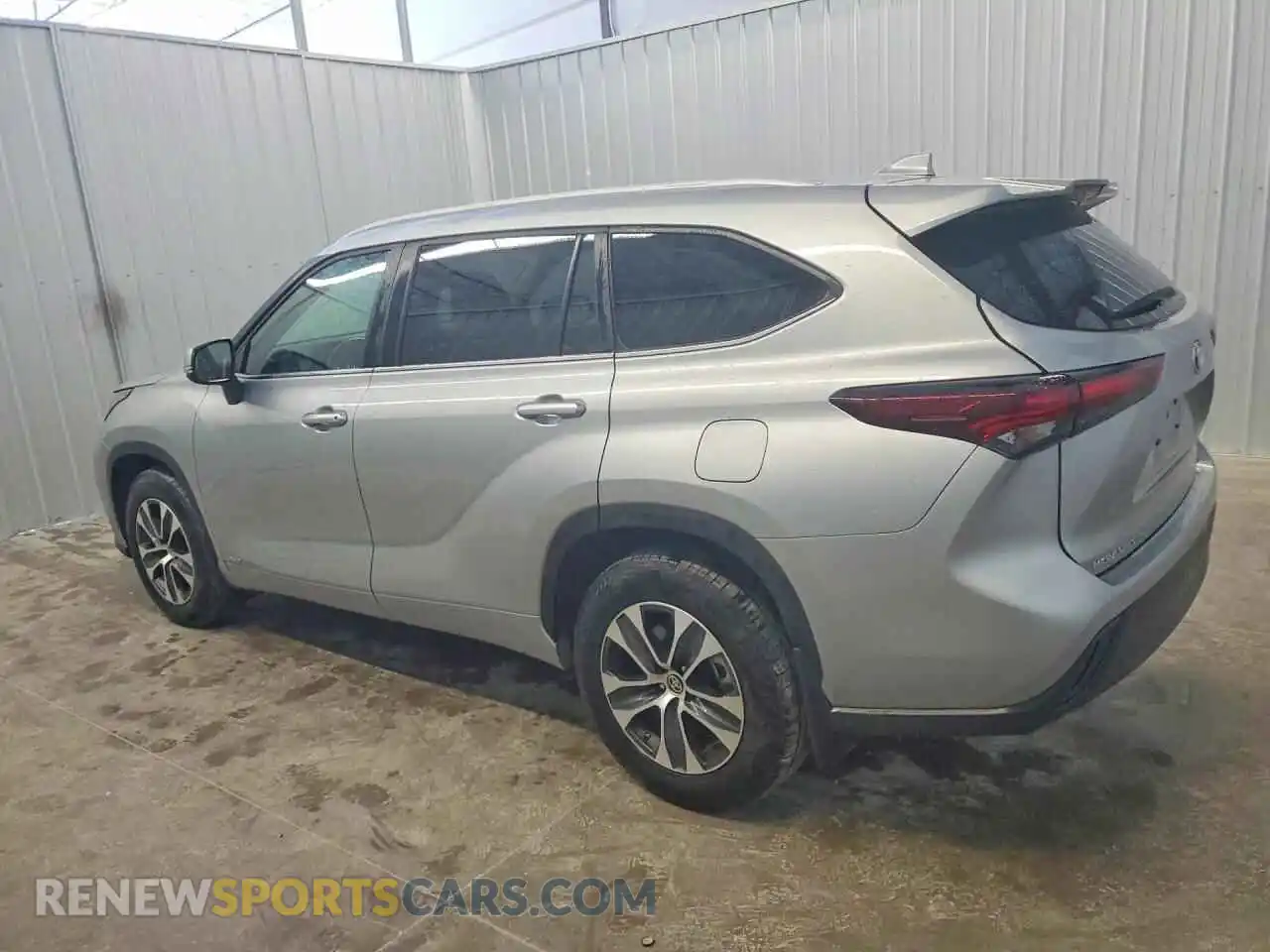 2 fotografías del automóvil dañado 5TDKBRCH3RS637712 TOYOTA HIGHLANDER 2024