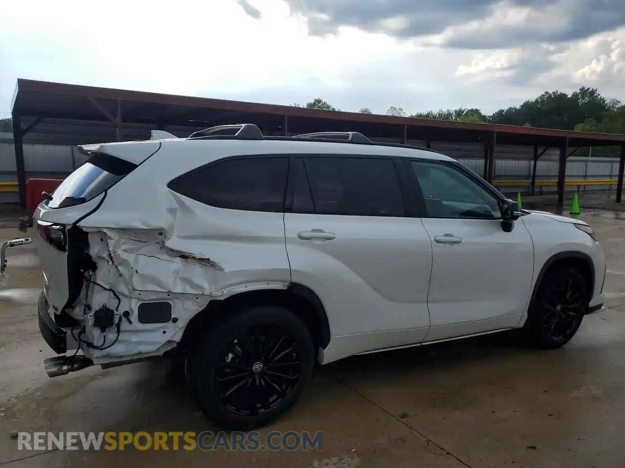 3 fotografías del automóvil dañado 5TDKDRAH2RS538800 TOYOTA HIGHLANDER 2024