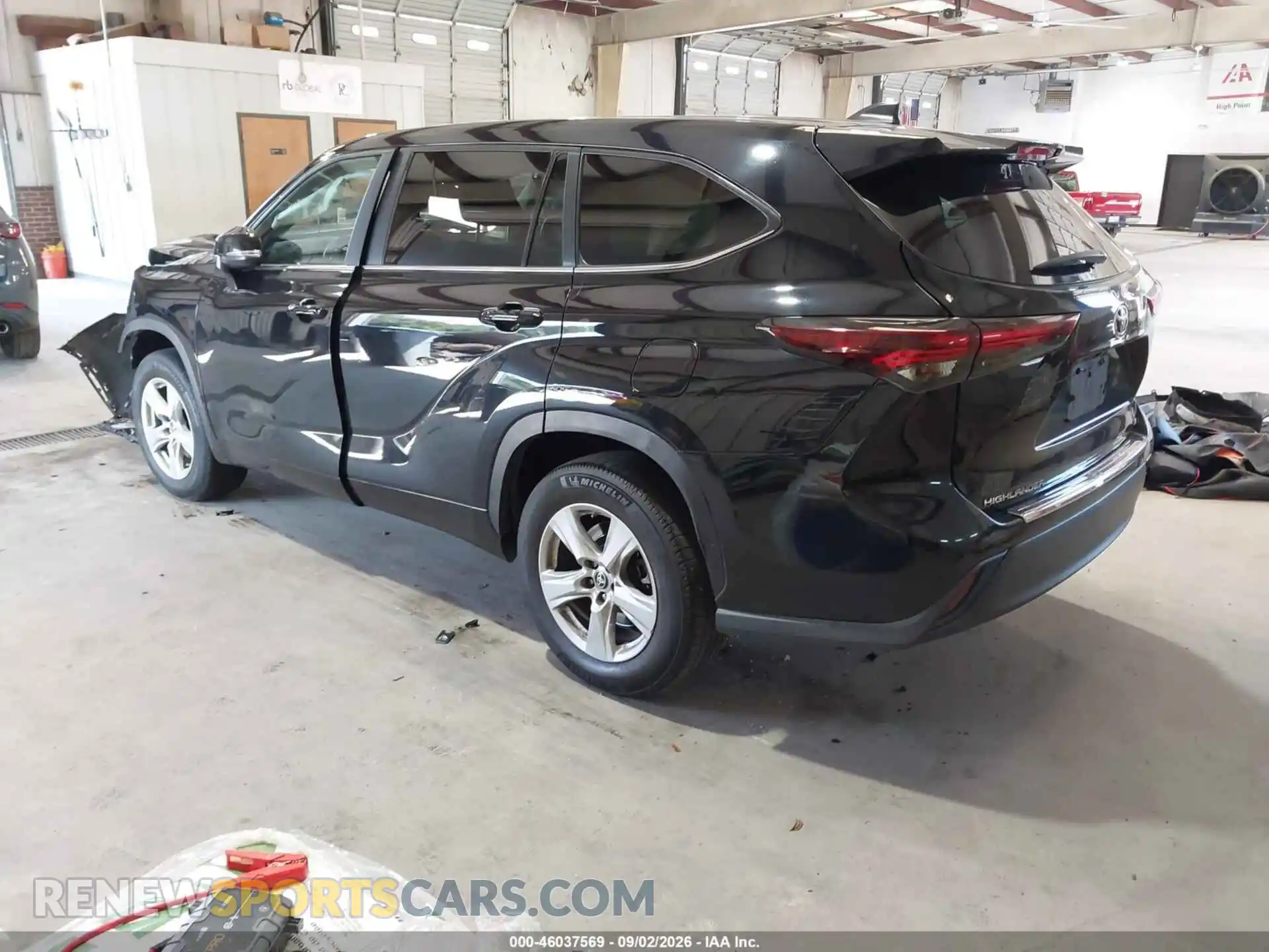 3 fotografías del automóvil dañado 5TDKDRAHXRS529665 TOYOTA HIGHLANDER 2024