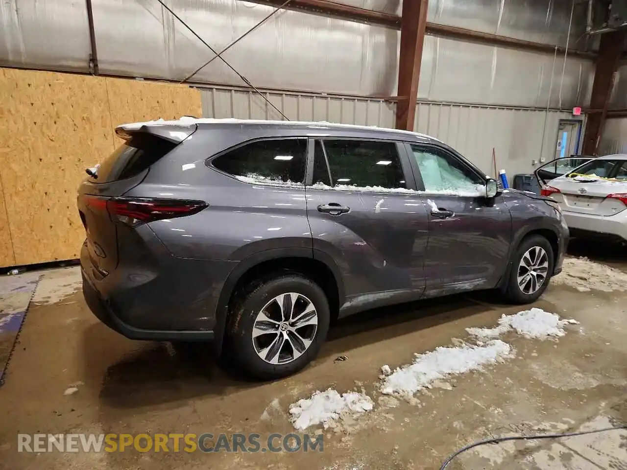 3 Photograph of a damaged car 5TDKDRBH0RS539023 TOYOTA HIGHLANDER 2024