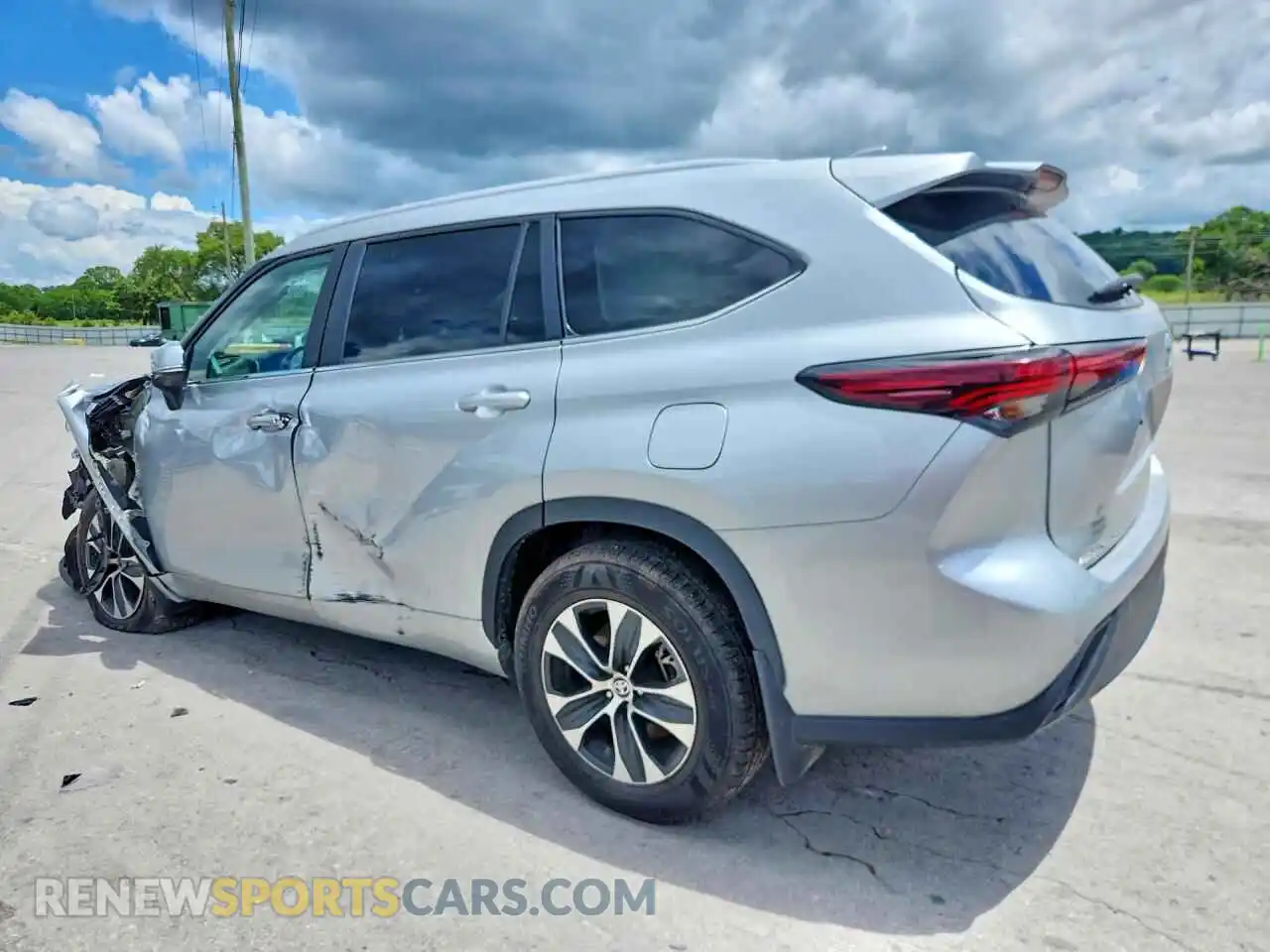 2 fotografías del automóvil dañado 5TDKDRBH6RS559843 TOYOTA HIGHLANDER 2024