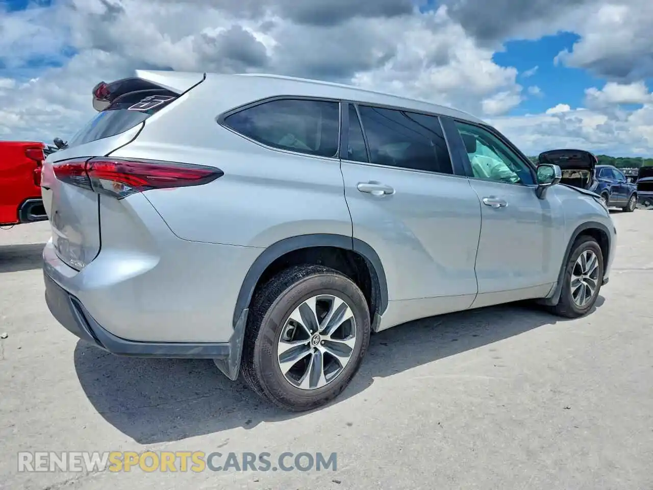 3 fotografías del automóvil dañado 5TDKDRBH6RS559843 TOYOTA HIGHLANDER 2024