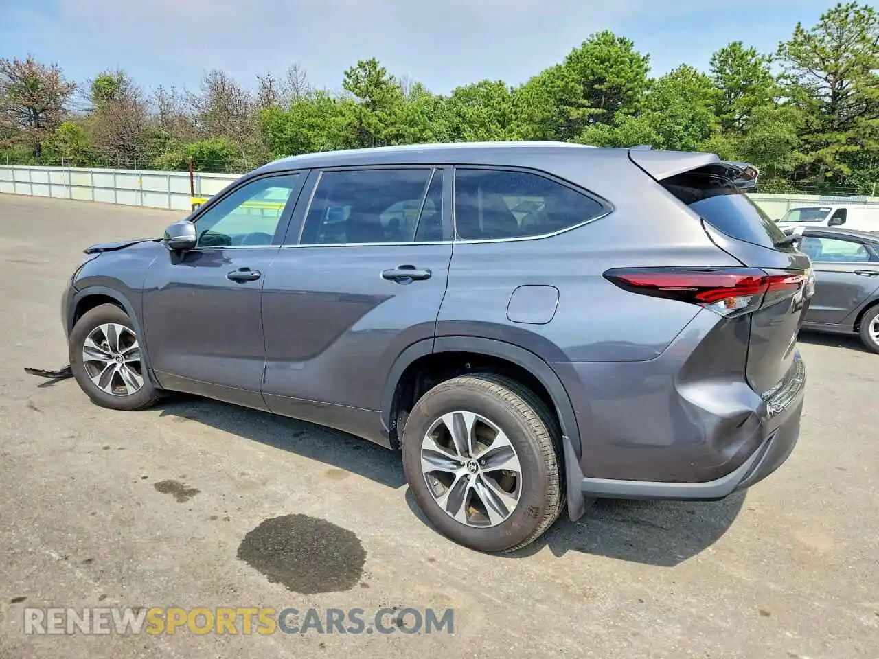 2 fotografías del automóvil dañado 5TDKDRBH6RS567490 TOYOTA HIGHLANDER 2024