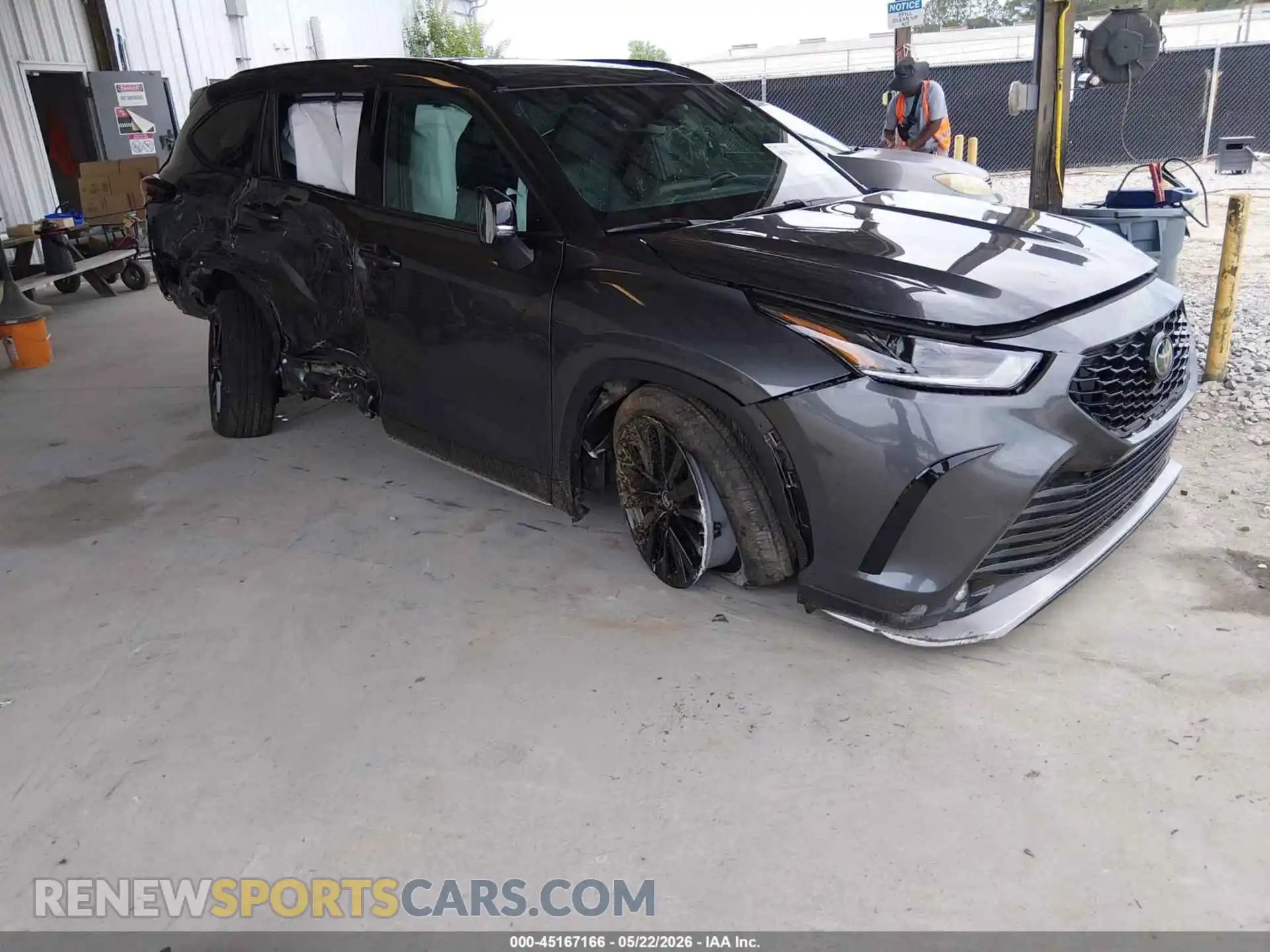 1 Фотография поврежденного автомобиля 5TDKDRBH8SS588427 TOYOTA HIGHLANDER 2025