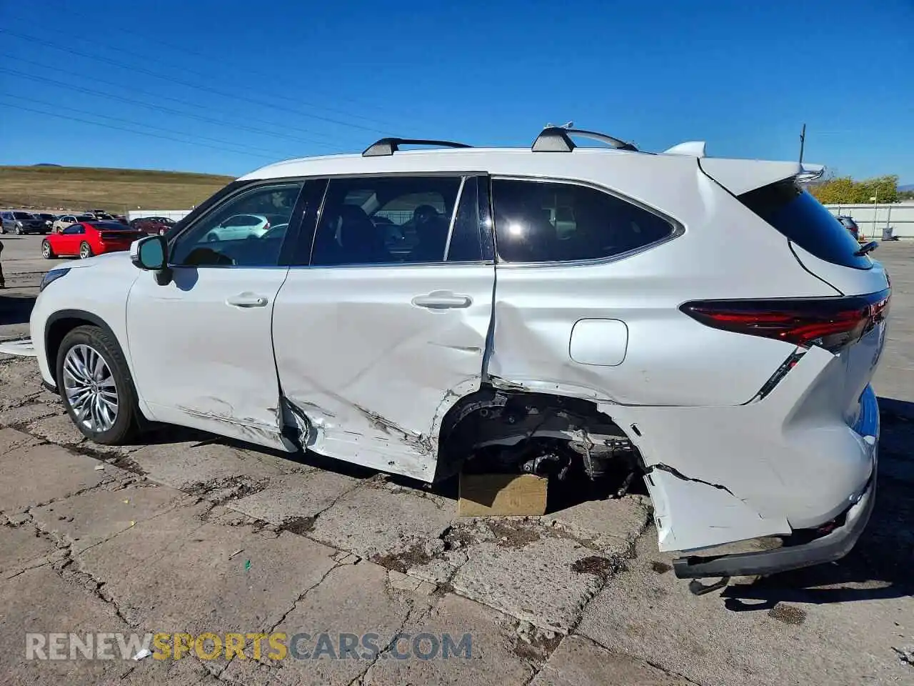 2 Фотография поврежденного автомобиля 5TDKDRBH9SS586301 TOYOTA HIGHLANDER 2025