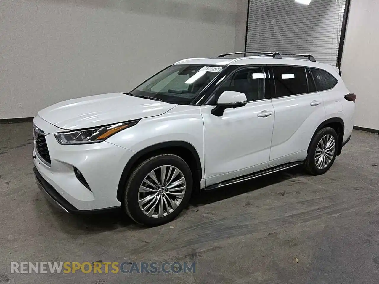 1 Photograph of a damaged car 5TDKDRBHXSS575968 TOYOTA HIGHLANDER 2025