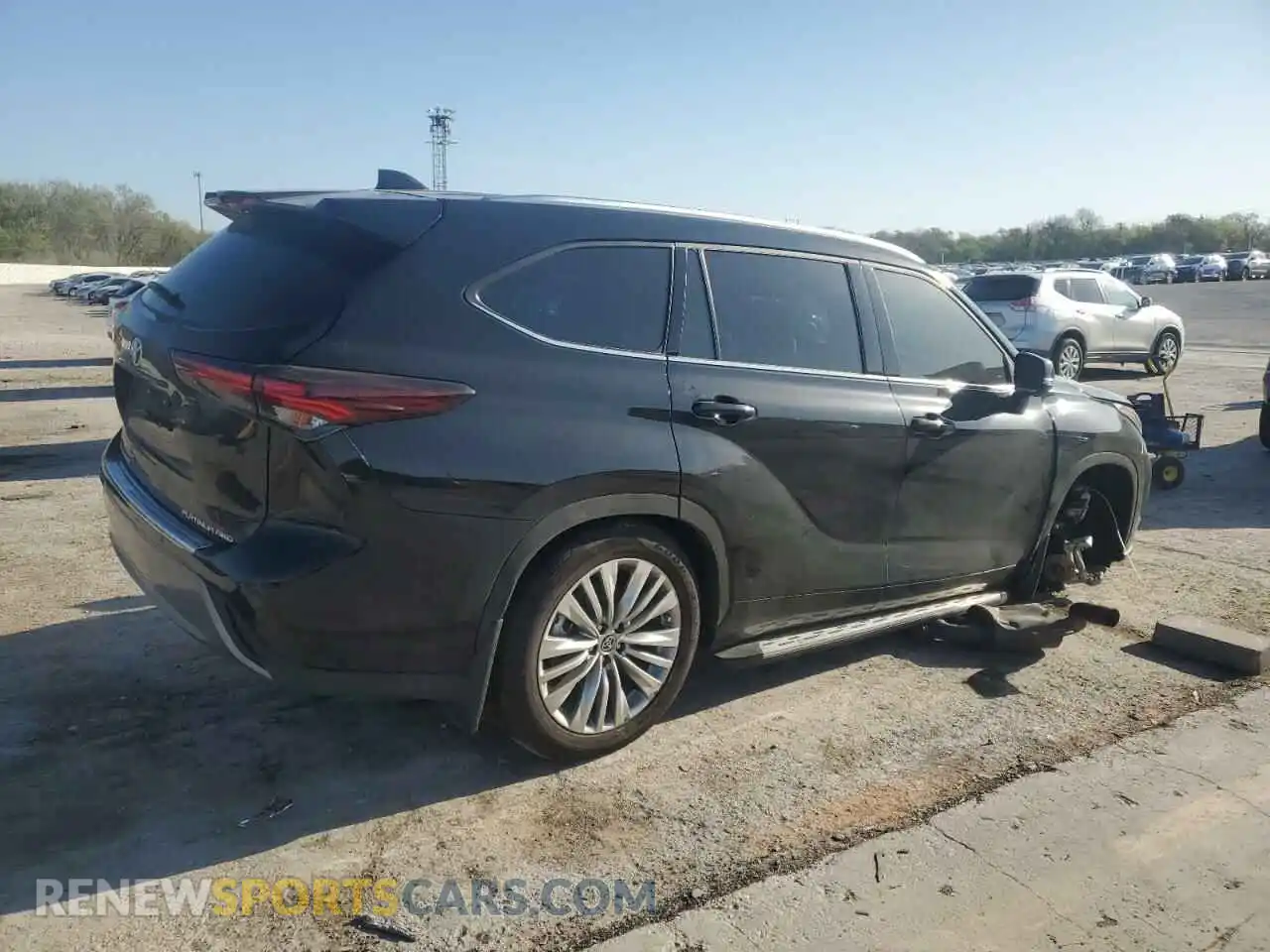 3 Photograph of a damaged car 5TDKDRBHXSS577784 TOYOTA HIGHLANDER 2025