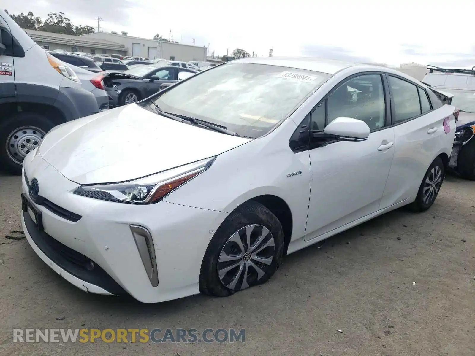 2 Фотография поврежденного автомобиля JTDL9RFU2K3004604 TOYOTA PRIUS 2019