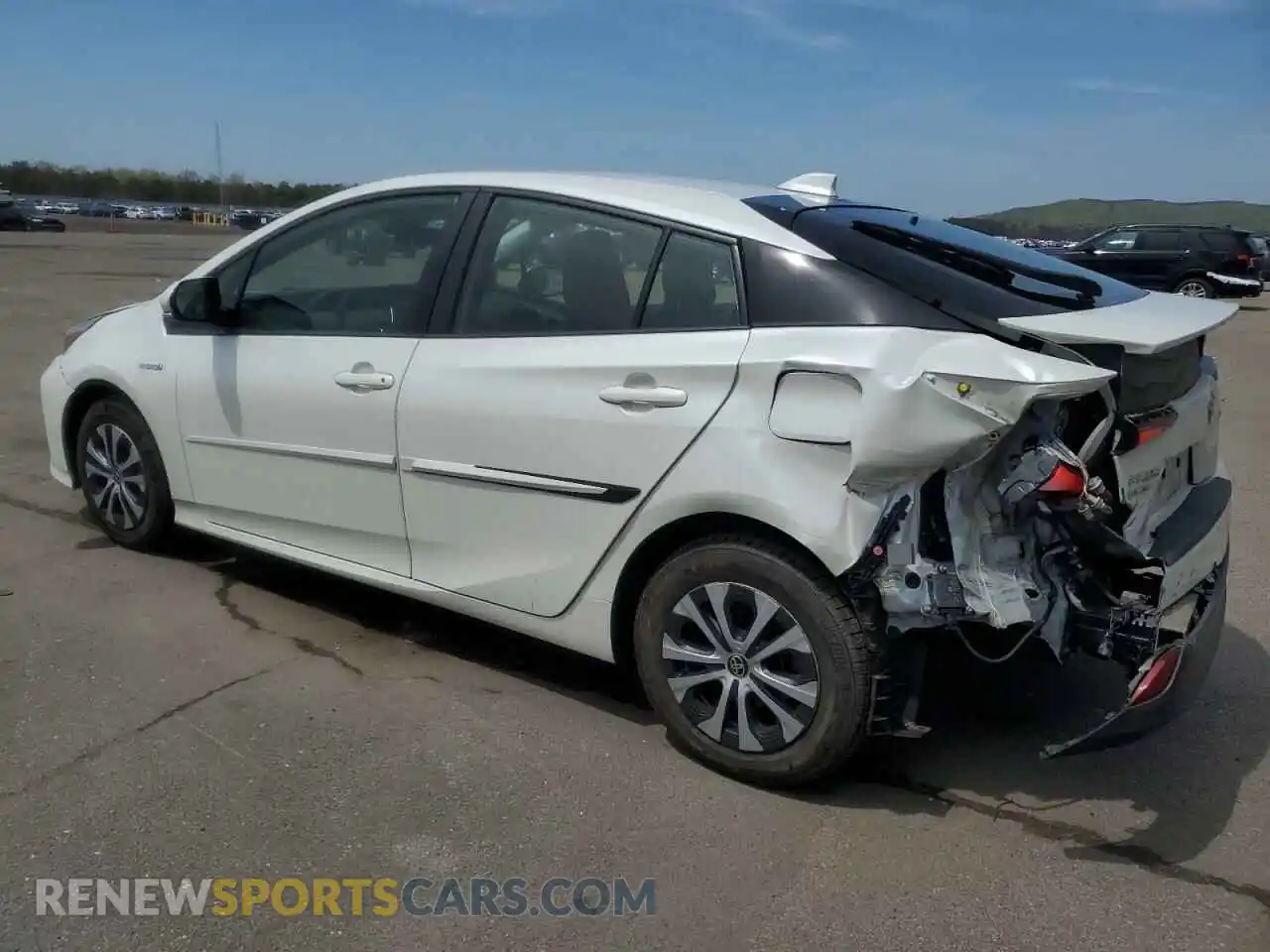 2 Фотография поврежденного автомобиля JTDL9RFU2L3019735 TOYOTA PRIUS 2020
