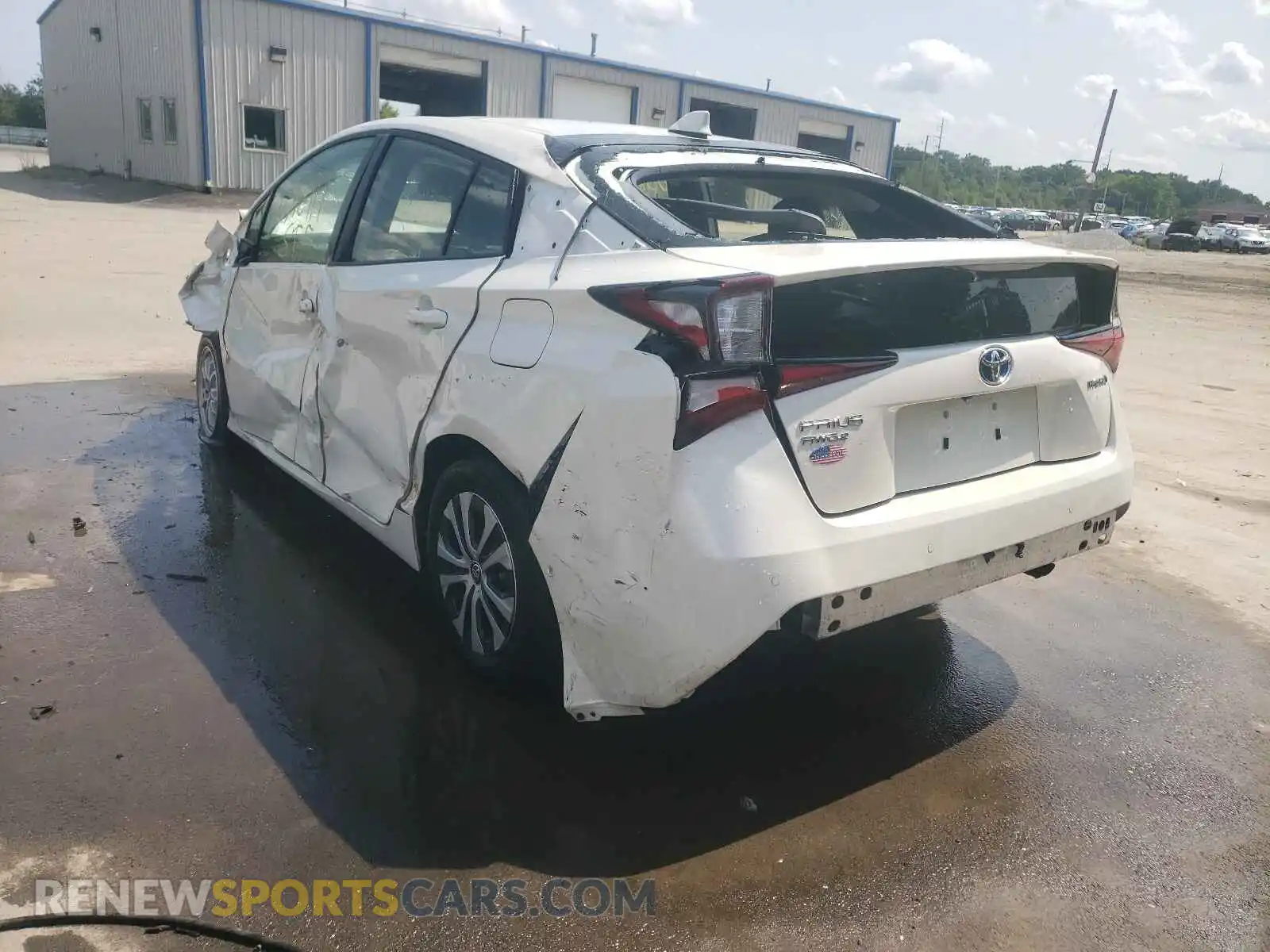 3 Фотография поврежденного автомобиля JTDL9RFU9L3015049 TOYOTA PRIUS 2020