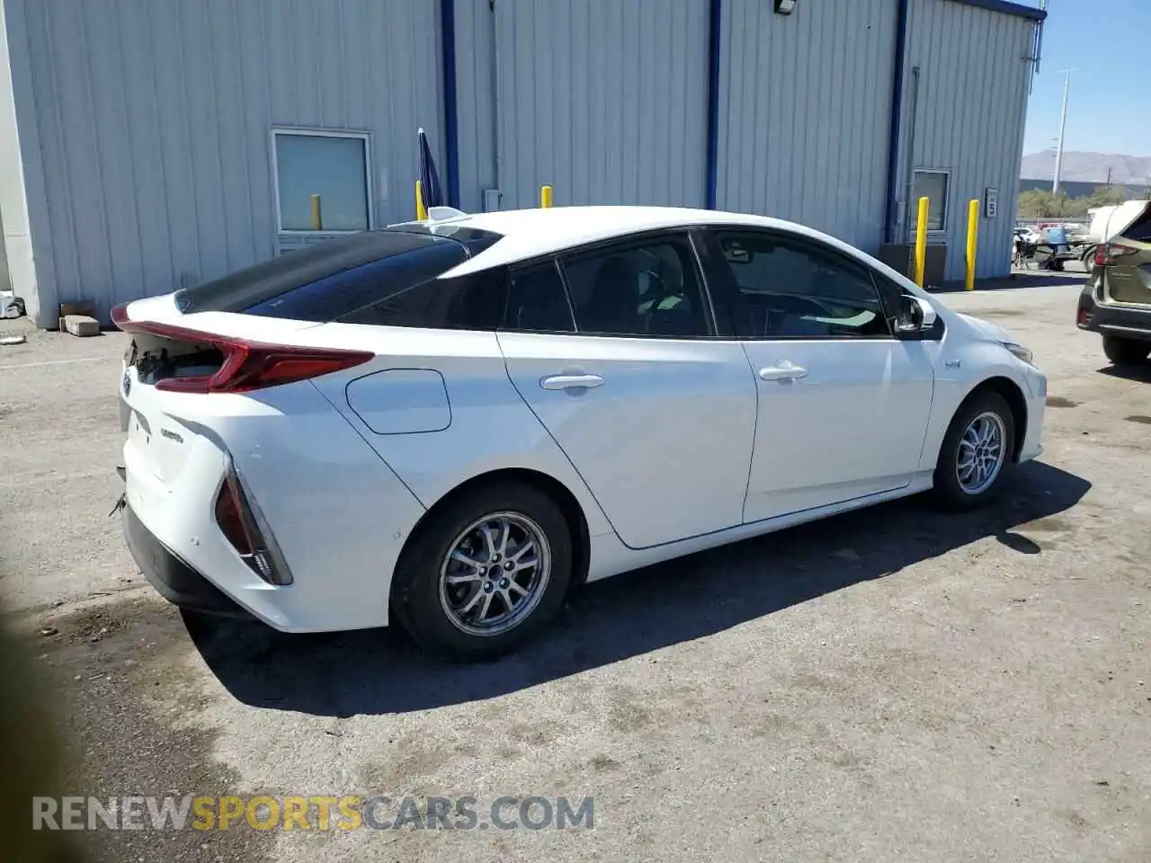 3 Photograph of a damaged car JTDKAMFP1M3167960 TOYOTA PRIUS 2021