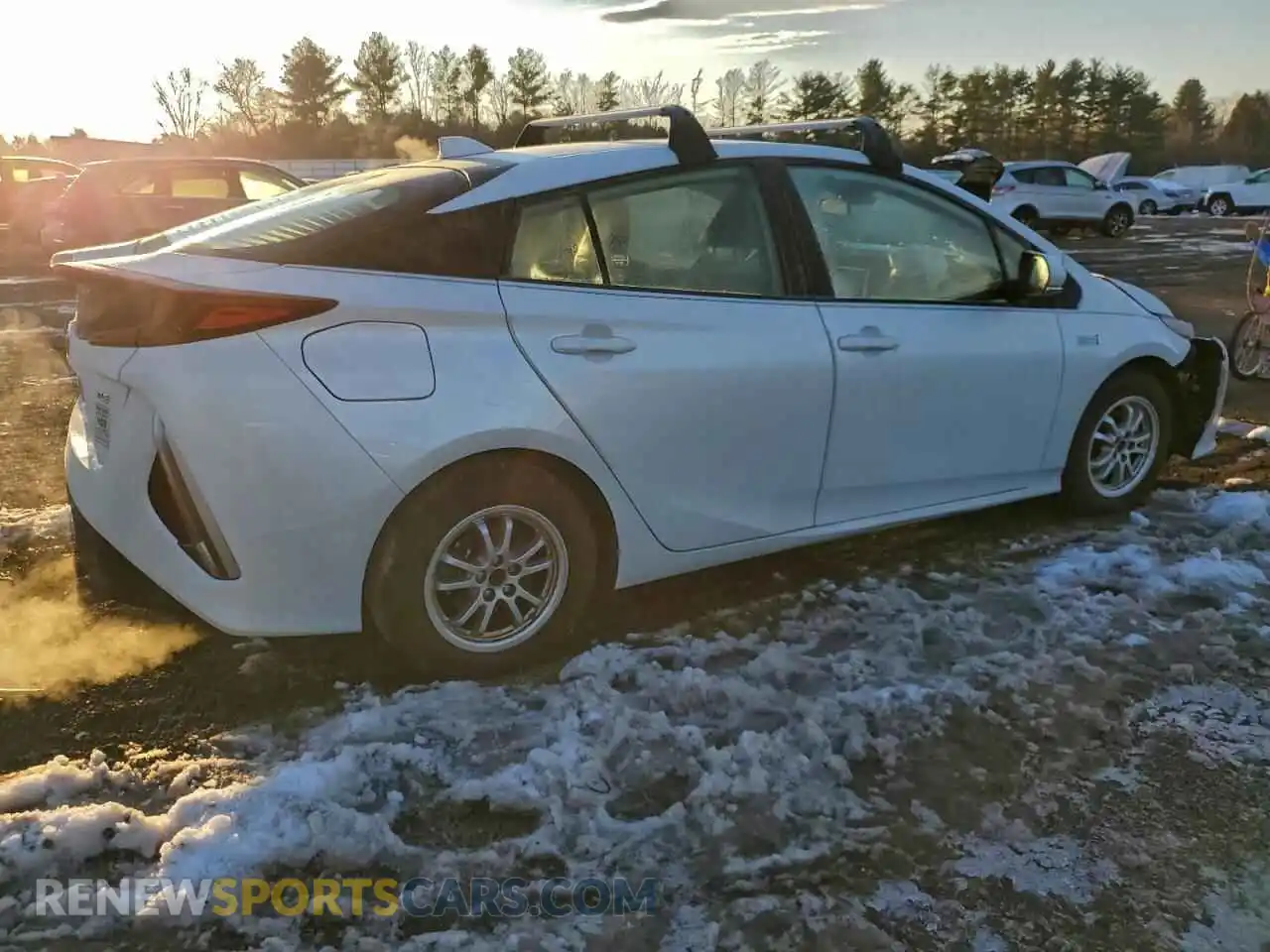 3 Фотография поврежденного автомобиля JTDKAMFP1M3169028 TOYOTA PRIUS 2021