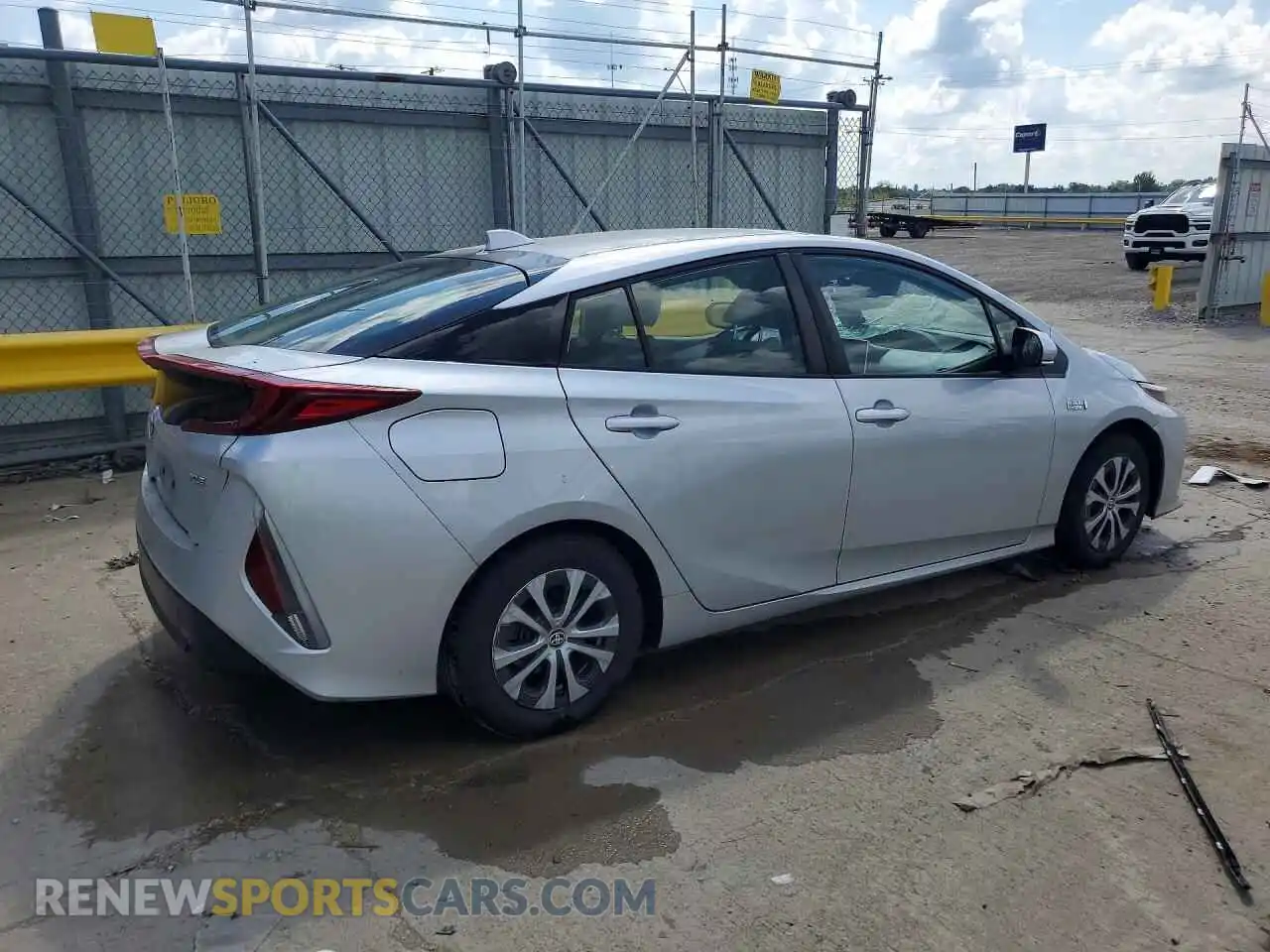 3 fotografías del automóvil dañado JTDKAMFP2M3188302 TOYOTA PRIUS 2021