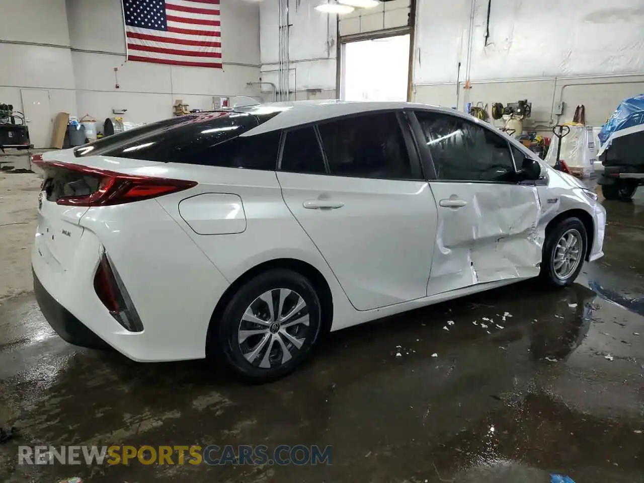 3 Фотография поврежденного автомобиля JTDKAMFP3M3172268 TOYOTA PRIUS 2021