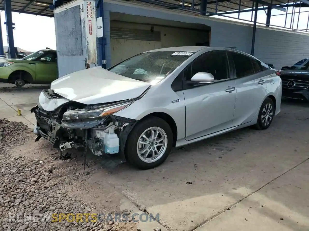 1 Photograph of a damaged car JTDKAMFP6M3175181 TOYOTA PRIUS 2021