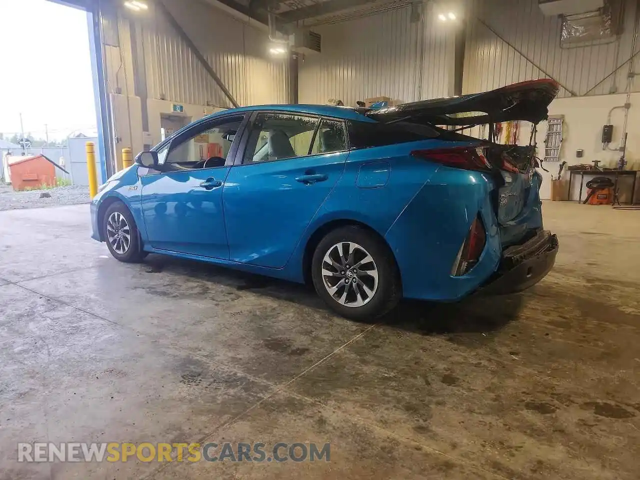2 Фотография поврежденного автомобиля JTDKAMFP7M3174881 TOYOTA PRIUS 2021