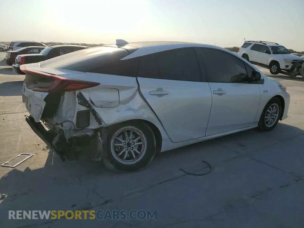 3 Photograph of a damaged car JTDKAMFP8M3164697 TOYOTA PRIUS 2021