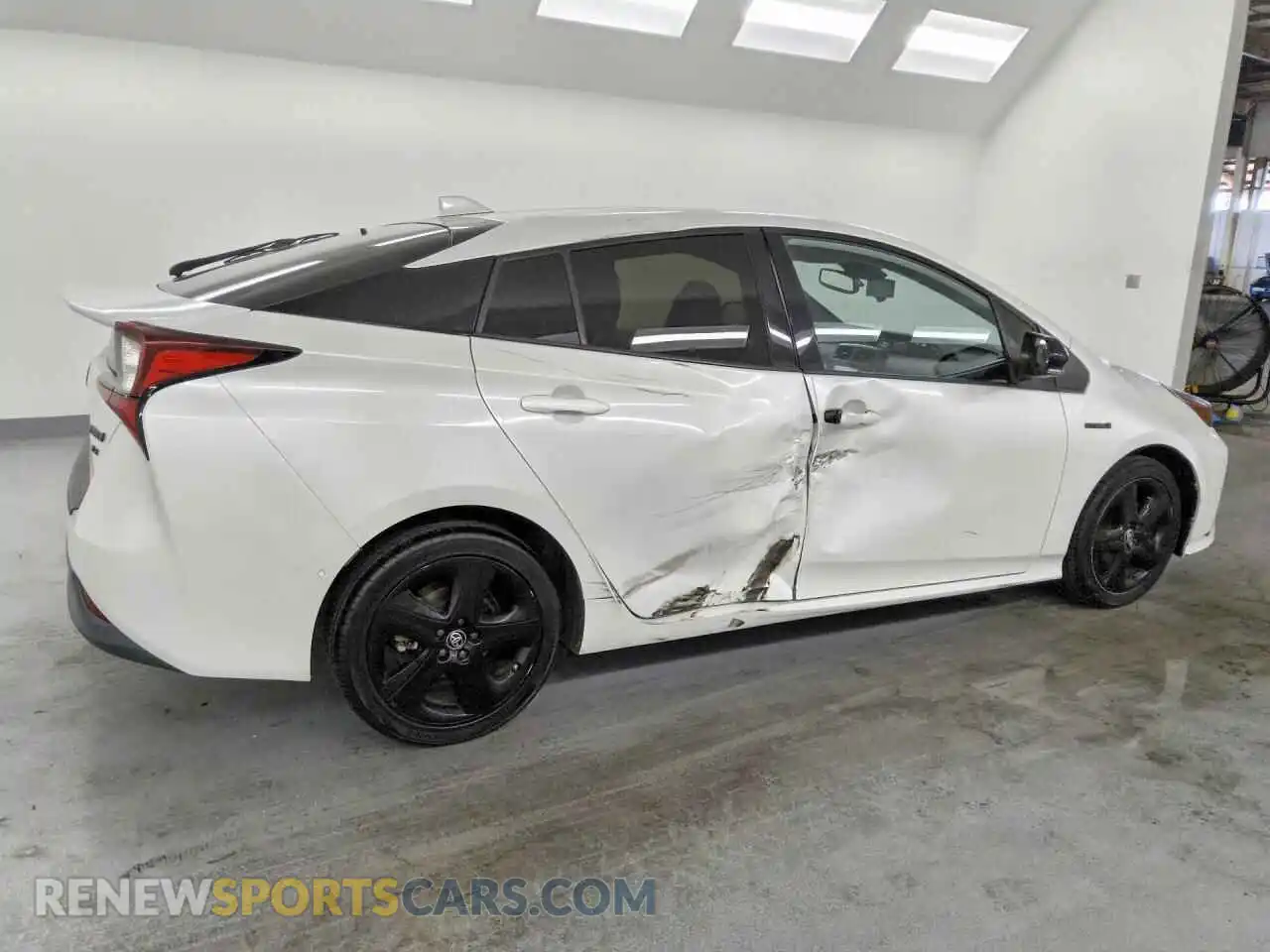 3 fotografías del automóvil dañado JTDKAMFU1M3128730 TOYOTA PRIUS 2021
