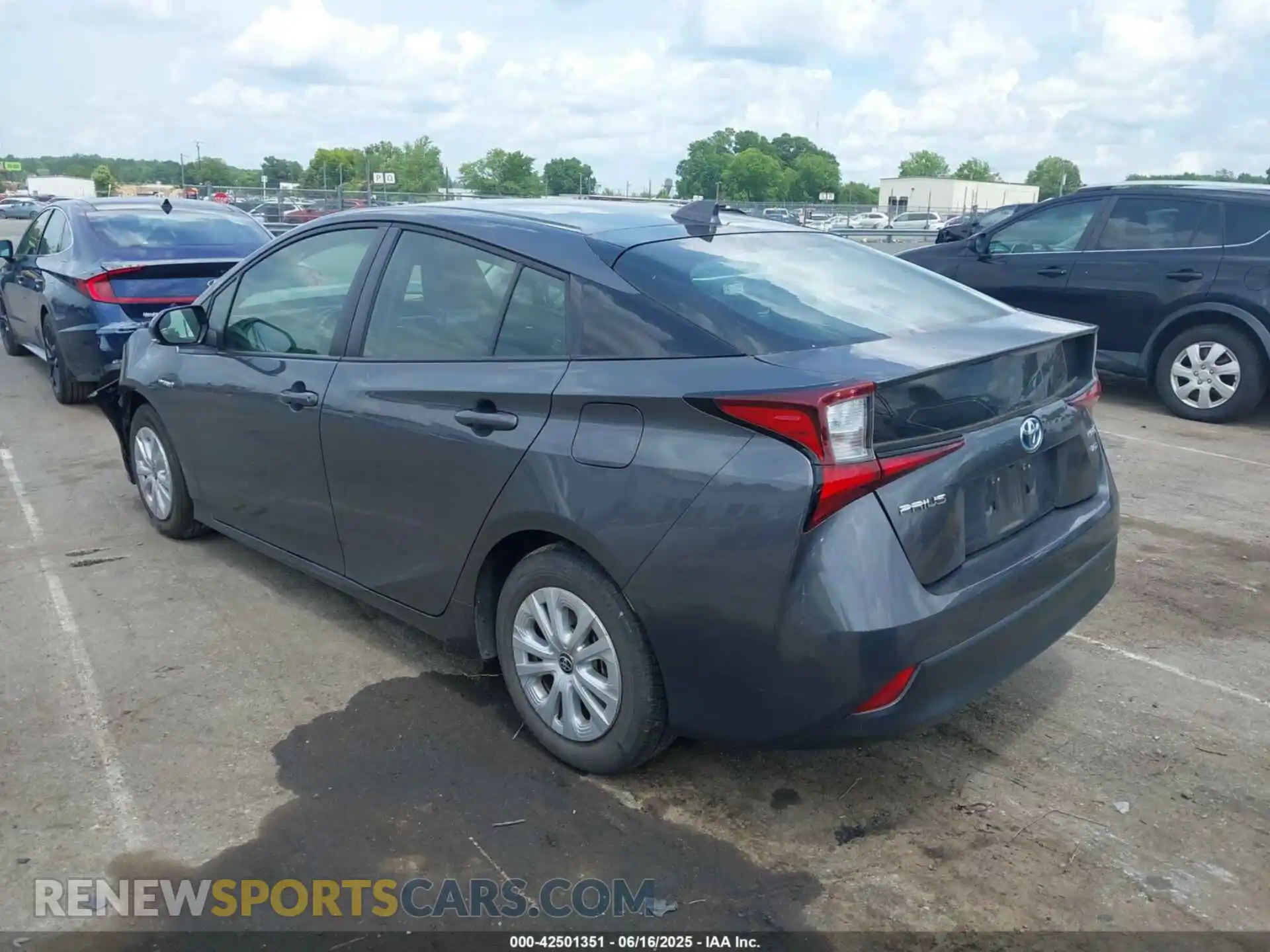 3 Photograph of a damaged car JTDKAMFU3M3152785 TOYOTA PRIUS 2021