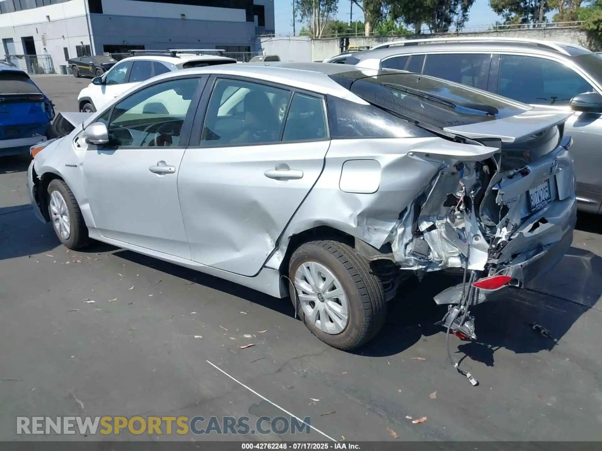 3 Photograph of a damaged car JTDKAMFU4M3137700 TOYOTA PRIUS 2021