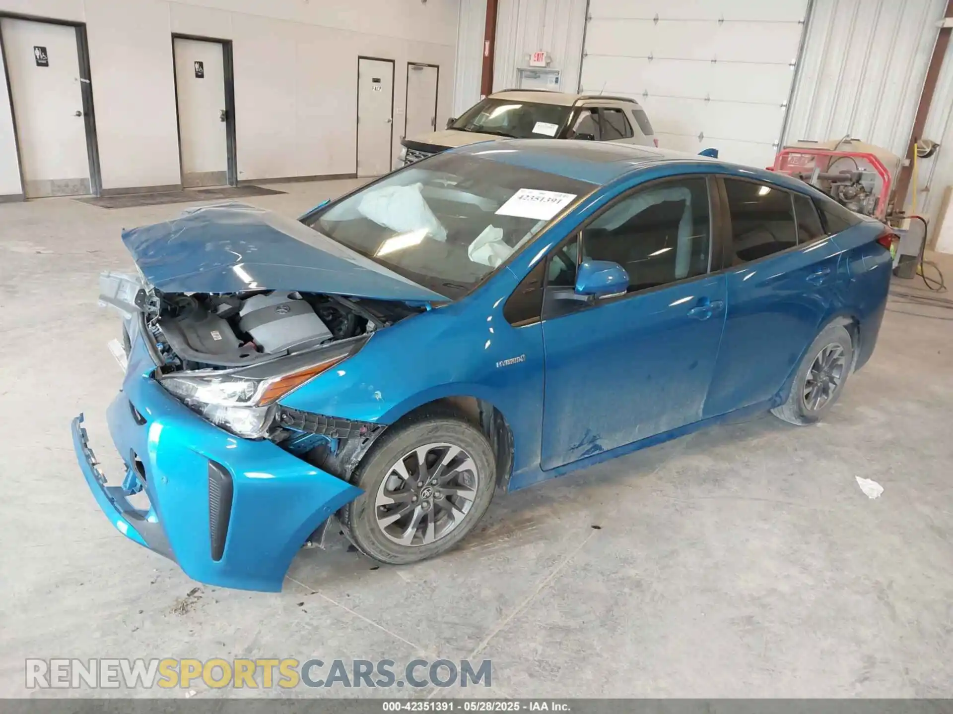 2 fotografías del automóvil dañado JTDKAMFU9M3133206 TOYOTA PRIUS 2021