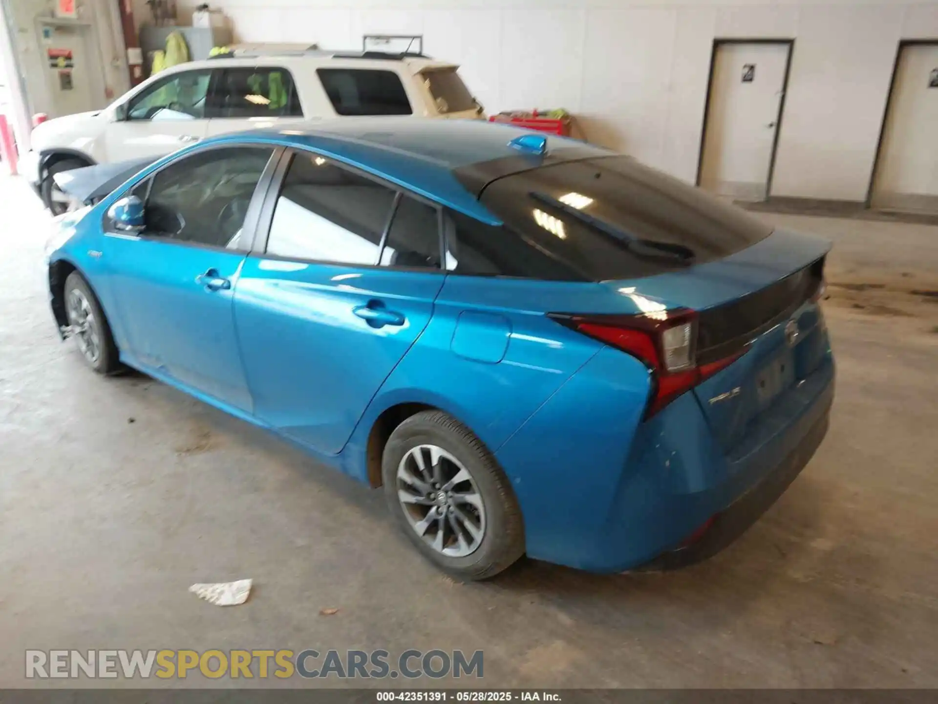 3 fotografías del automóvil dañado JTDKAMFU9M3133206 TOYOTA PRIUS 2021