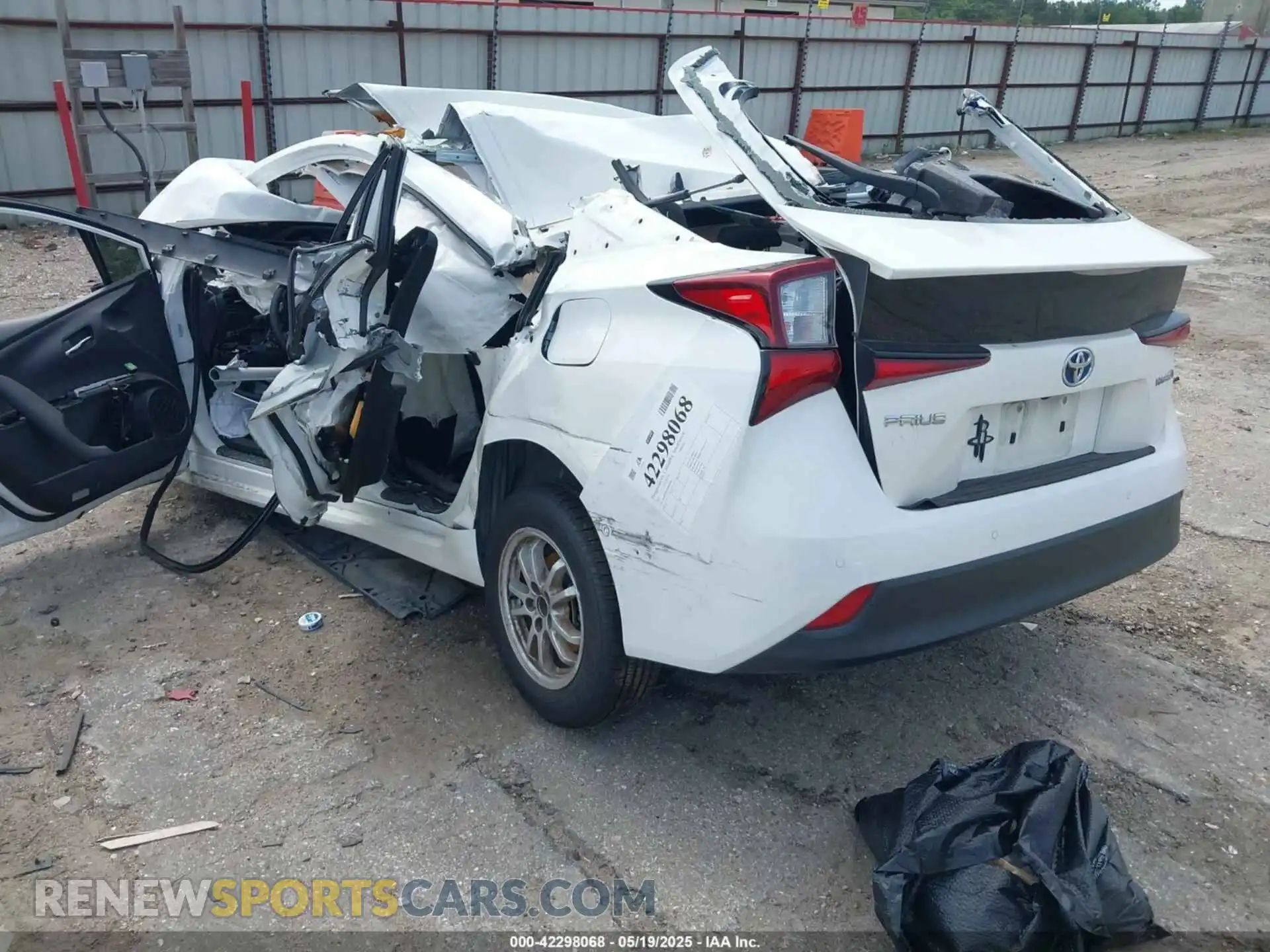 3 Photograph of a damaged car JTDKAMFU9M3144965 TOYOTA PRIUS 2021