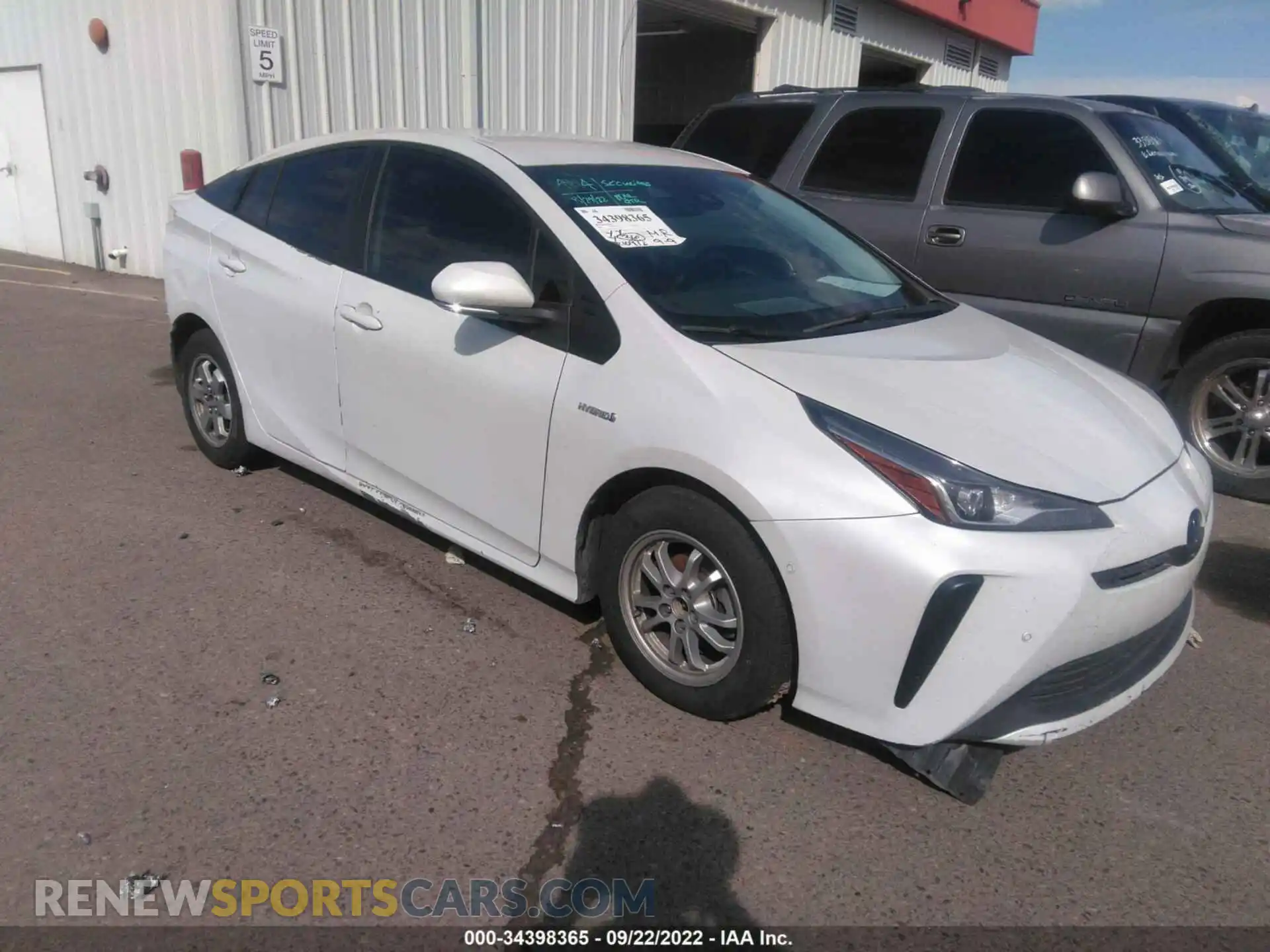 1 Photograph of a damaged car JTDKAMFUXM3133294 TOYOTA PRIUS 2021