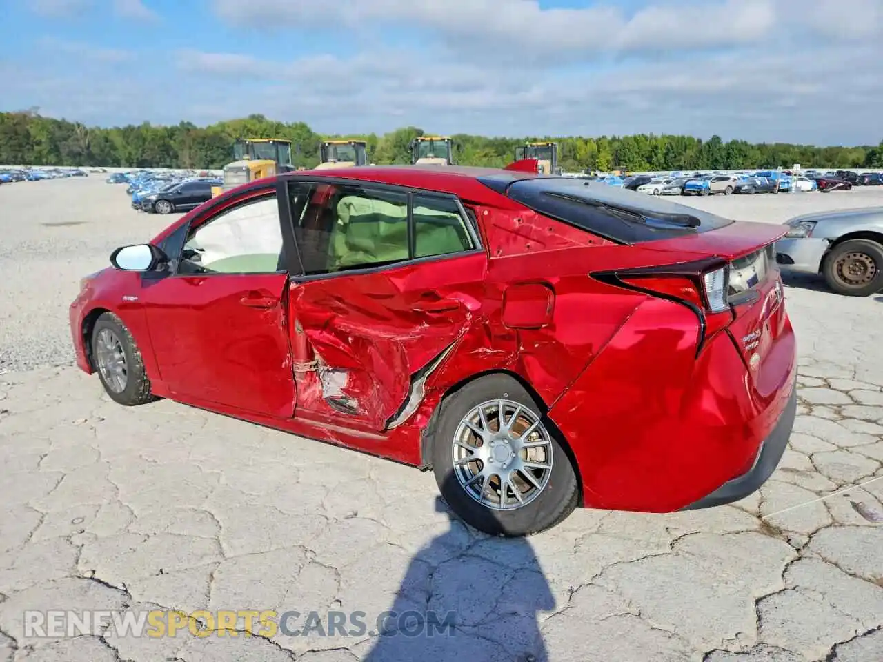 2 Photograph of a damaged car JTDL9MFU1M3024347 TOYOTA PRIUS 2021