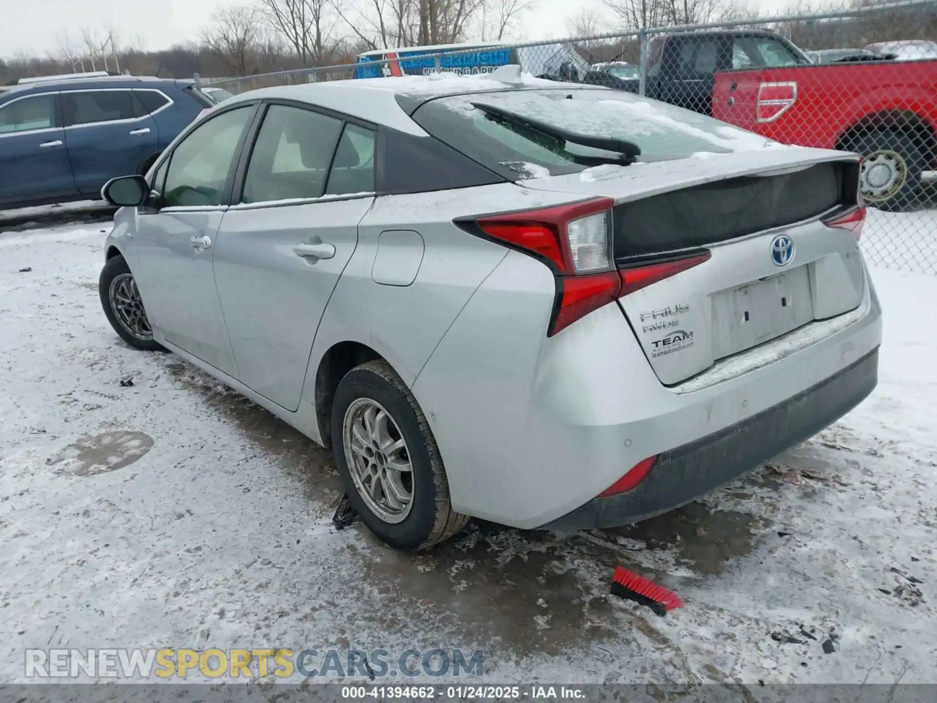 3 Photograph of a damaged car JTDL9MFU1M3027085 TOYOTA PRIUS 2021