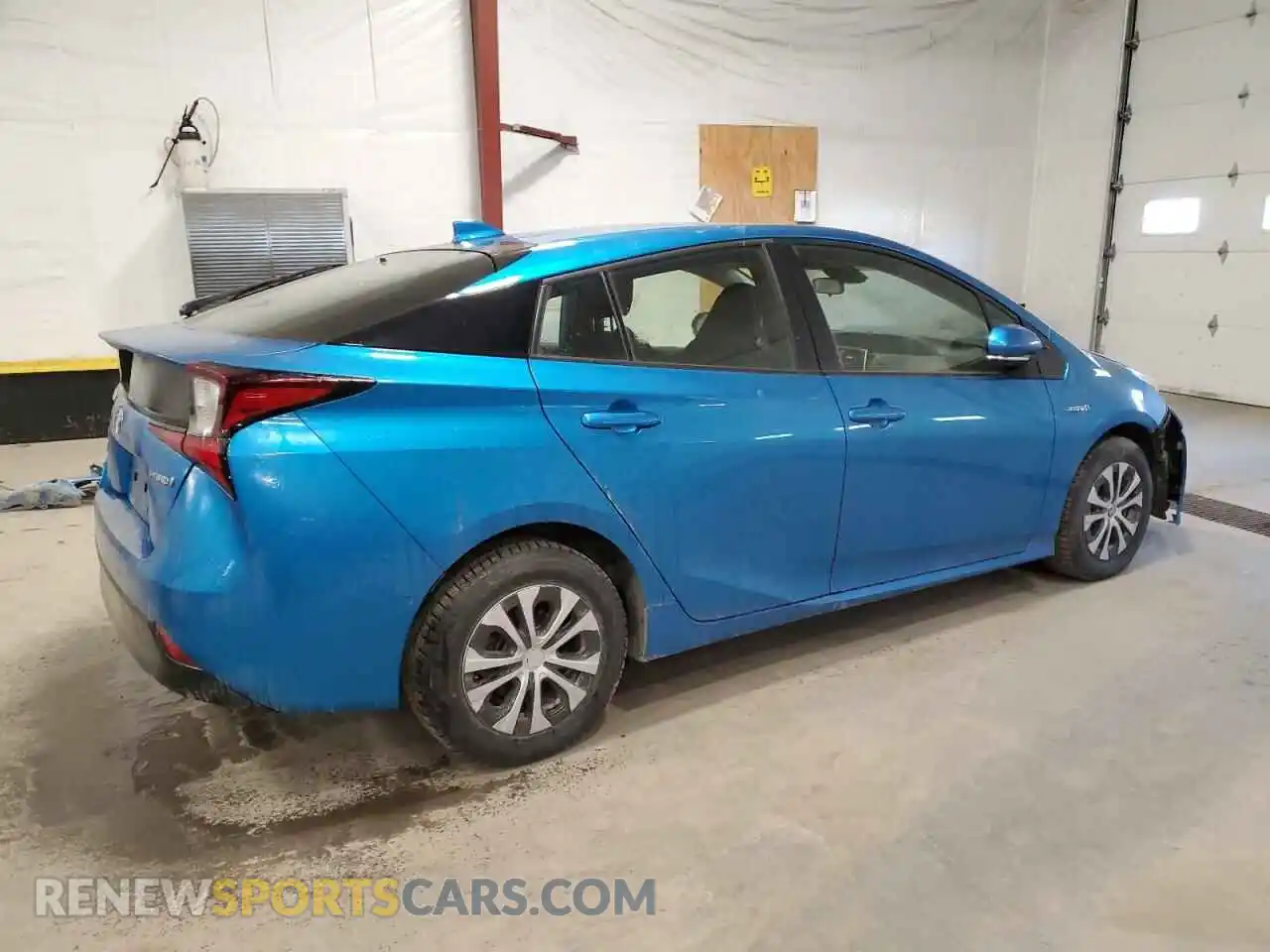 3 Photograph of a damaged car JTDL9MFU2M3029444 TOYOTA PRIUS 2021