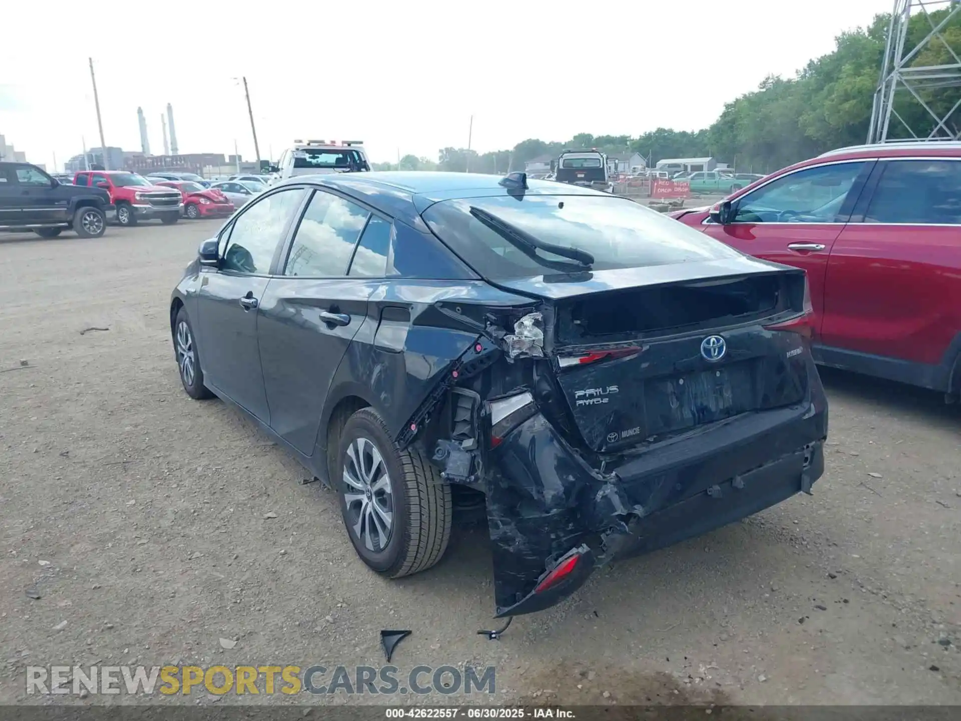 3 Photograph of a damaged car JTDL9MFU2M3029699 TOYOTA PRIUS 2021