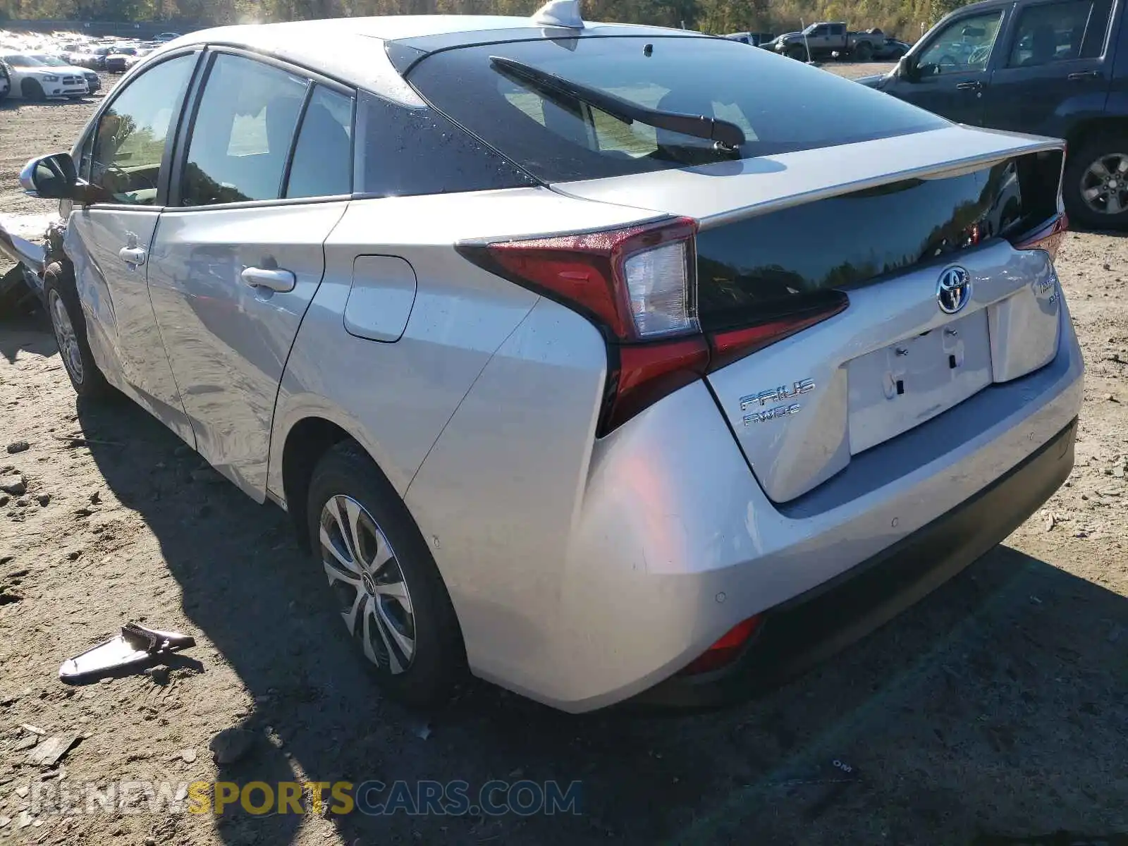 3 Photograph of a damaged car JTDL9MFU5M3024920 TOYOTA PRIUS 2021
