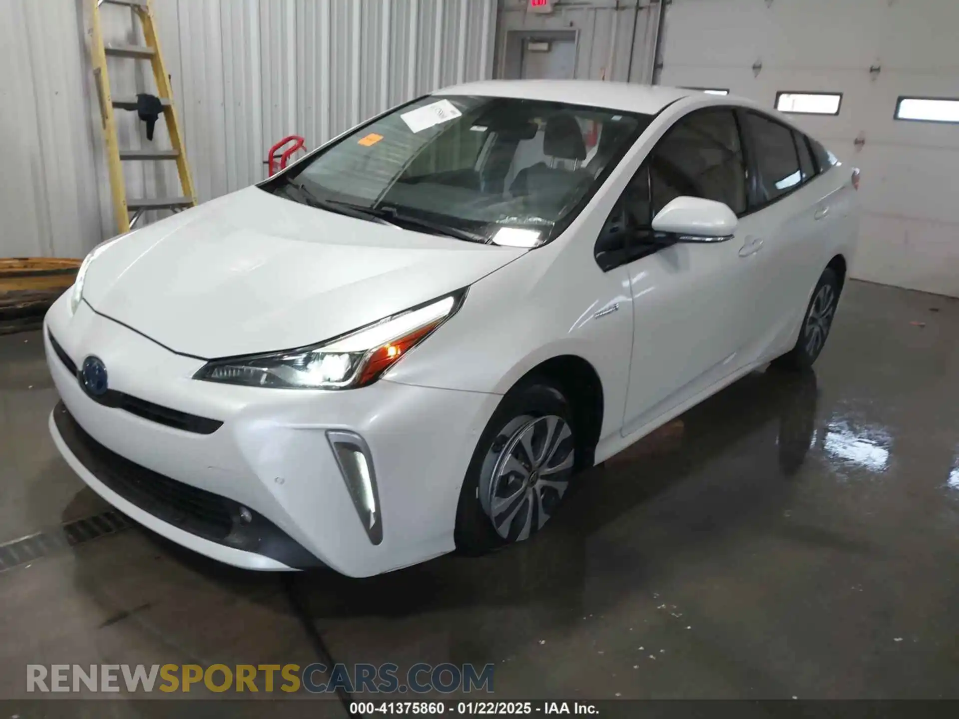 2 Photograph of a damaged car JTDL9MFU9M3025214 TOYOTA PRIUS 2021