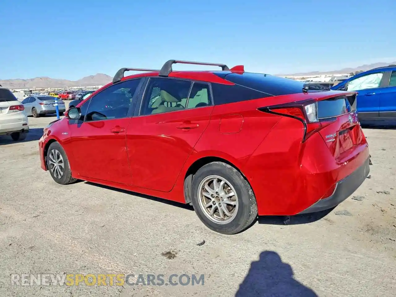 2 fotografías del automóvil dañado JTDL9MFUXM3023956 TOYOTA PRIUS 2021