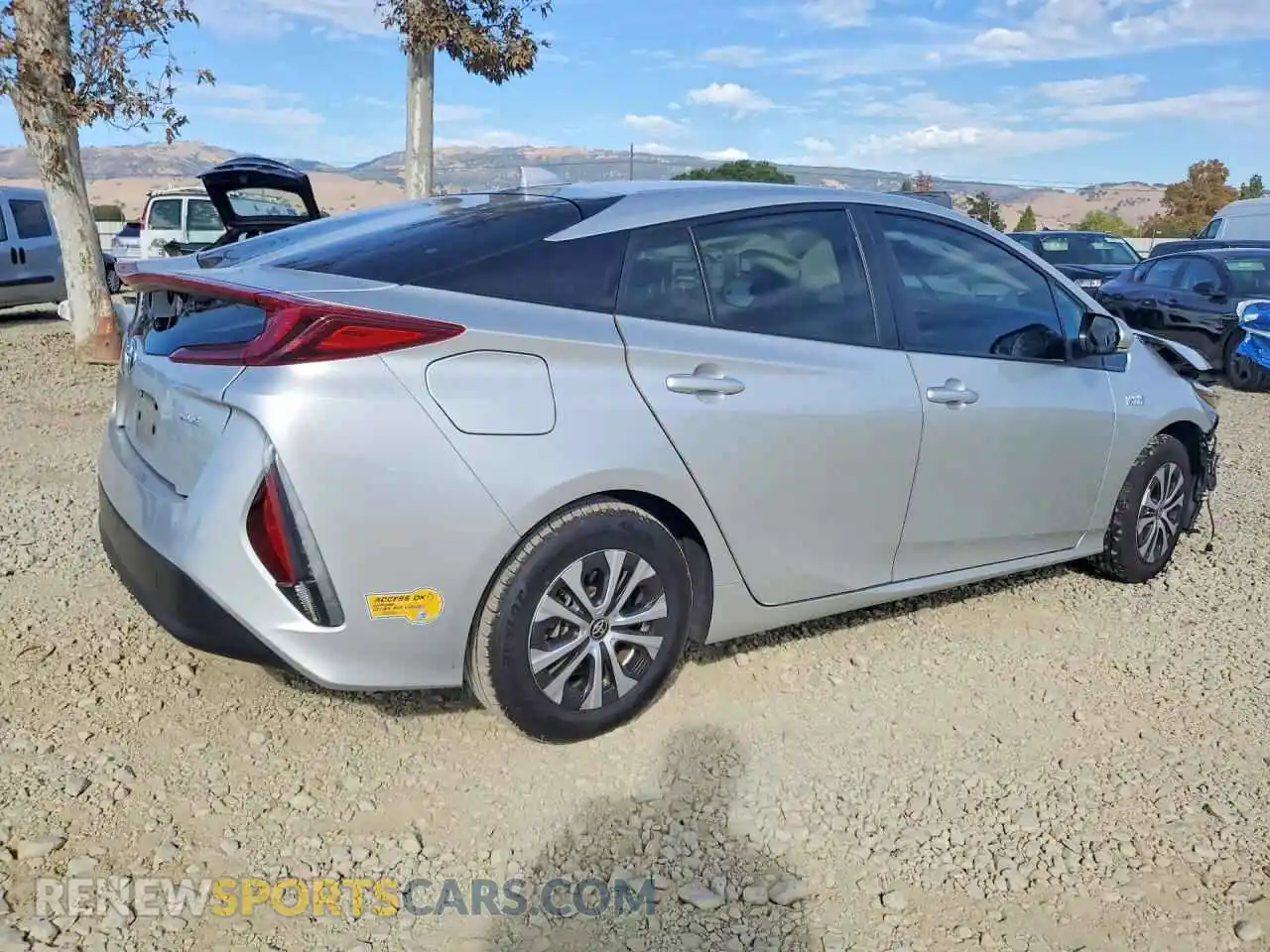 3 Фотография поврежденного автомобиля JTDKAMFP2N3214902 TOYOTA PRIUS 2022