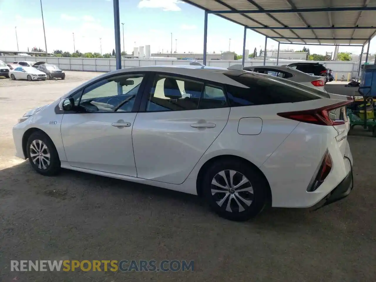 2 Фотография поврежденного автомобиля JTDKAMFP4N3197665 TOYOTA PRIUS 2022
