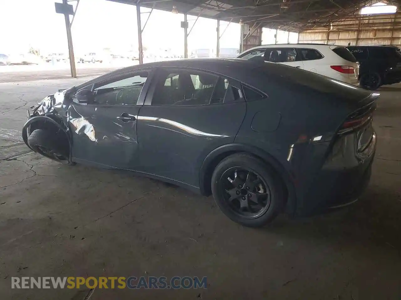 2 fotografías del automóvil dañado JTDACAAU4R3025319 TOYOTA PRIUS 2024