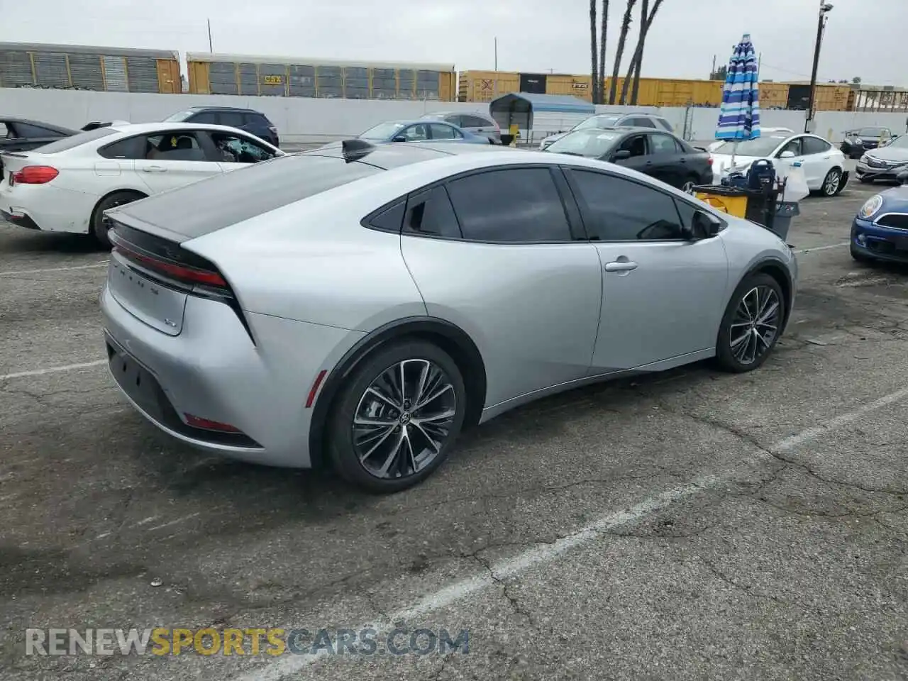3 fotografías del automóvil dañado JTDACAAUXR3034252 TOYOTA PRIUS 2024