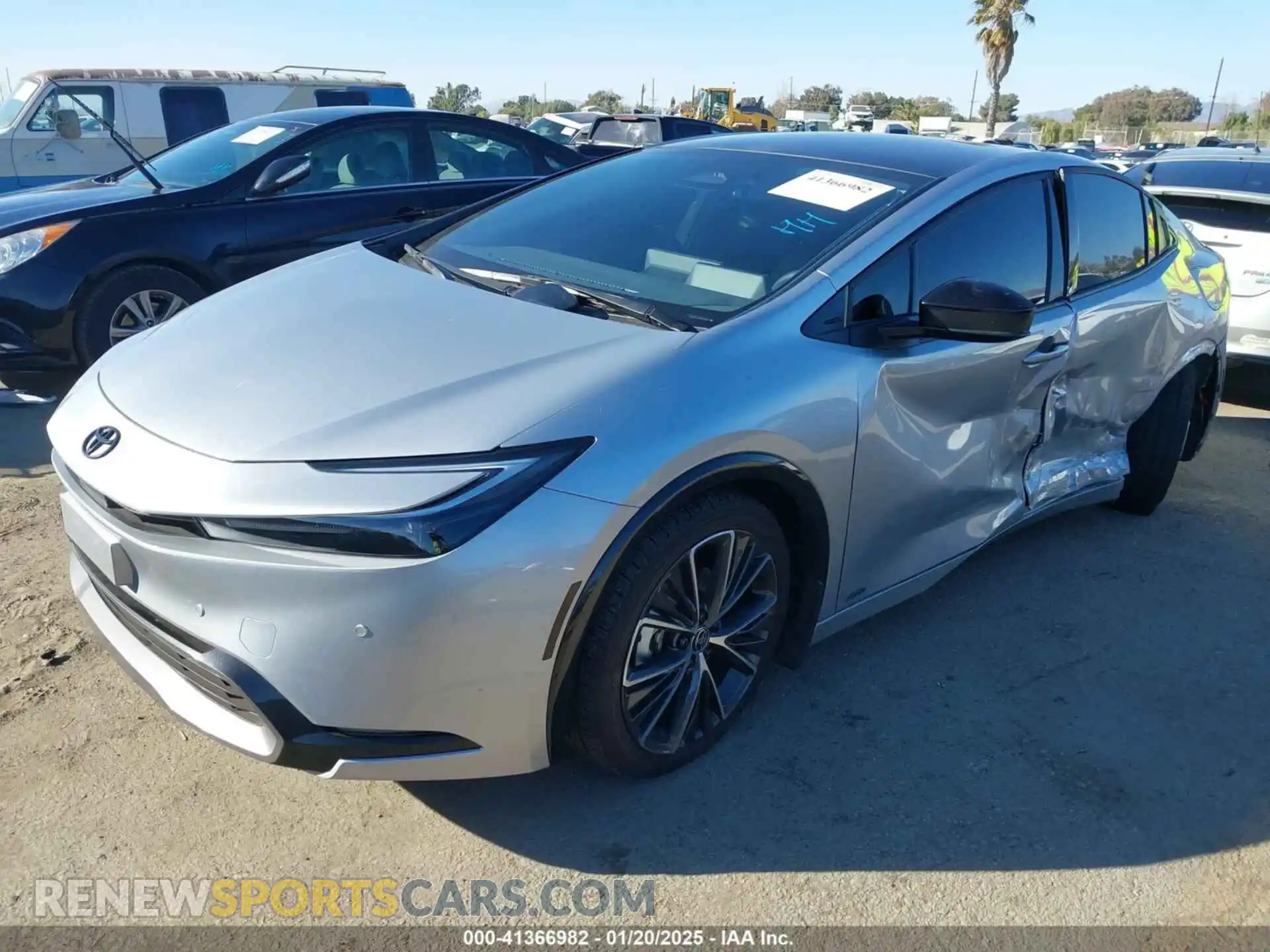 2 fotografías del automóvil dañado JTDADABU2R3015903 TOYOTA PRIUS 2024