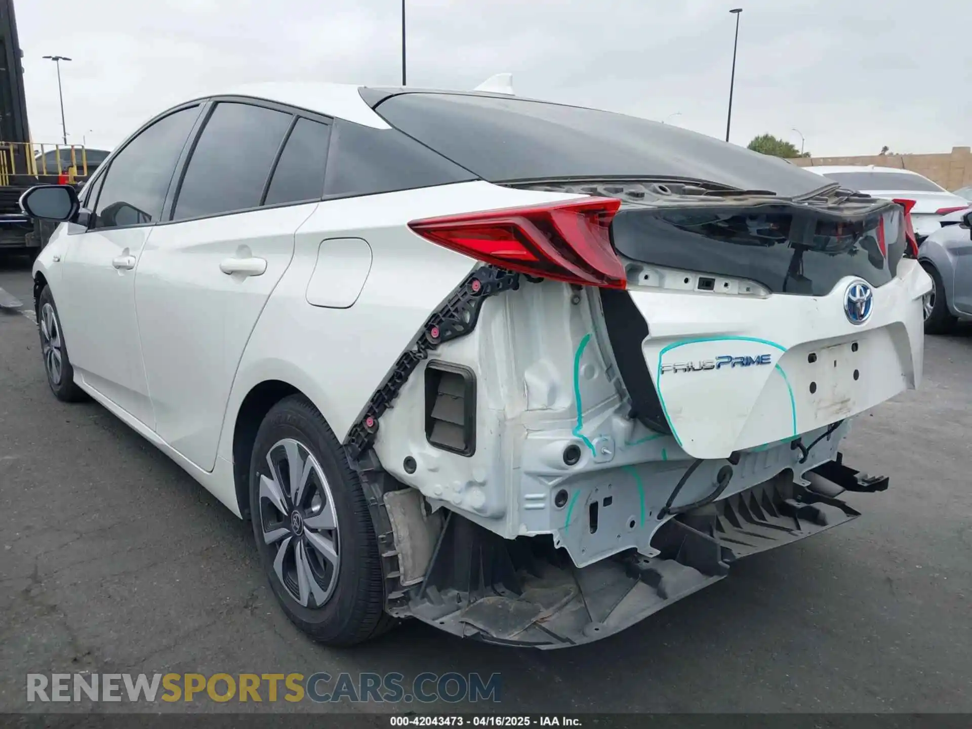 3 Фотография поврежденного автомобиля JTDKARFP3K3113540 TOYOTA PRIUS PRIME 2019