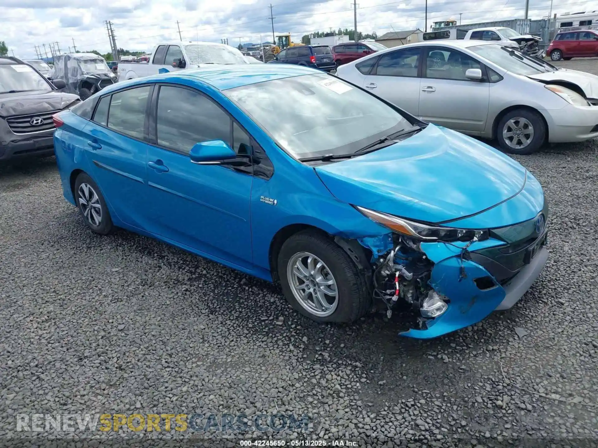 1 Фотография поврежденного автомобиля JTDKARFP6K3105819 TOYOTA PRIUS PRIME 2019