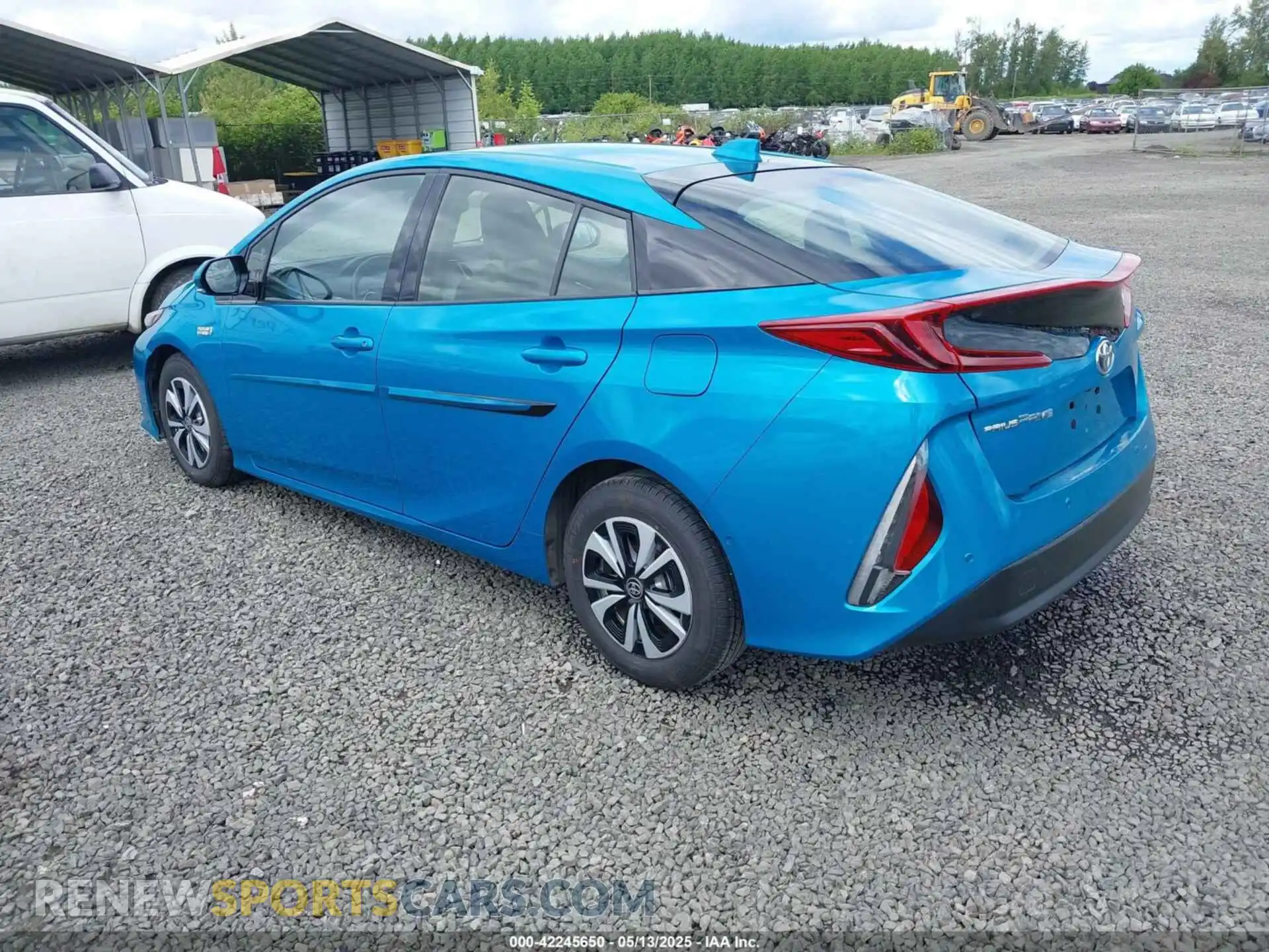 3 Фотография поврежденного автомобиля JTDKARFP6K3105819 TOYOTA PRIUS PRIME 2019