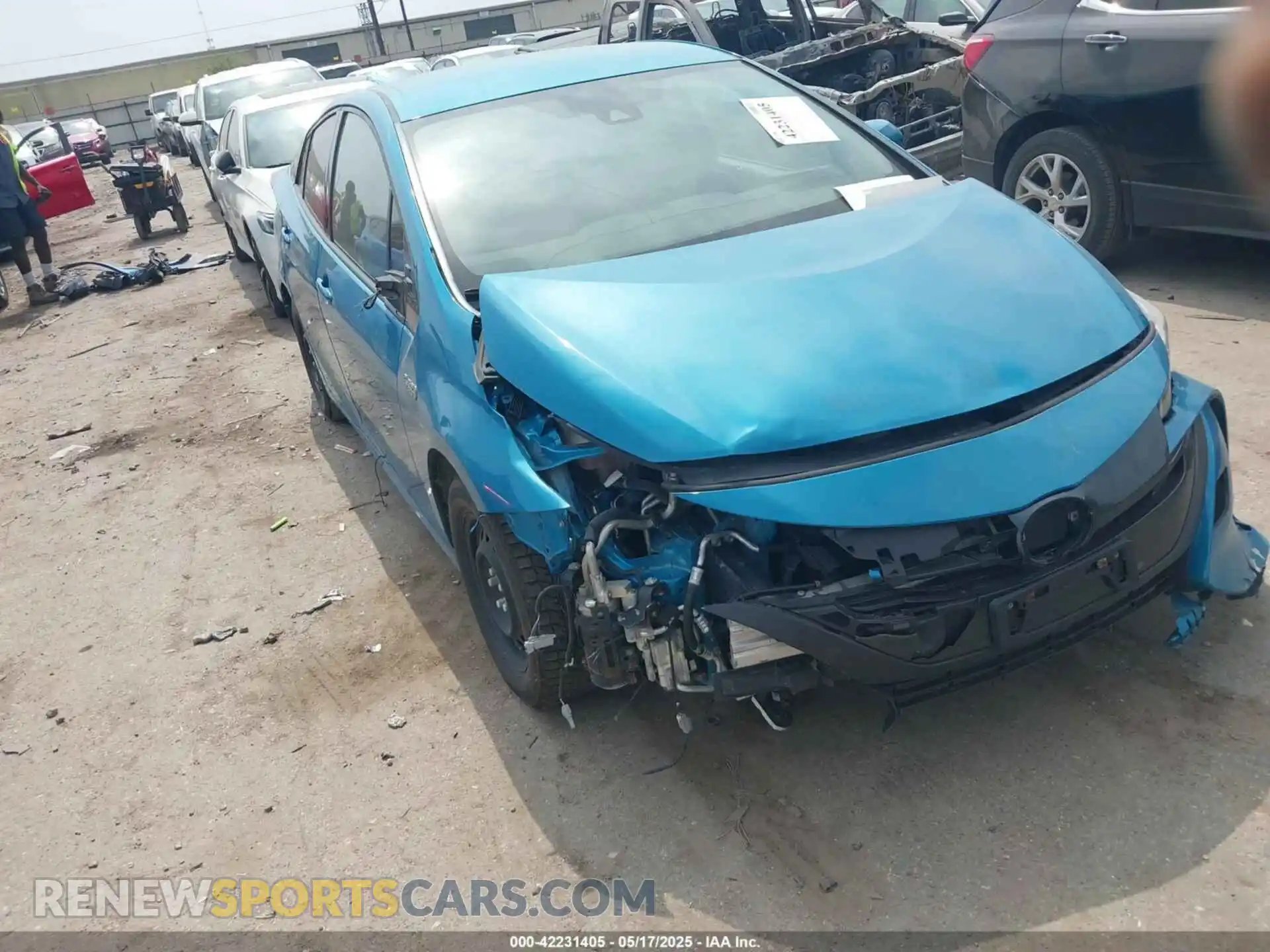 1 Фотография поврежденного автомобиля JTDKARFP9K3113543 TOYOTA PRIUS PRIME 2019
