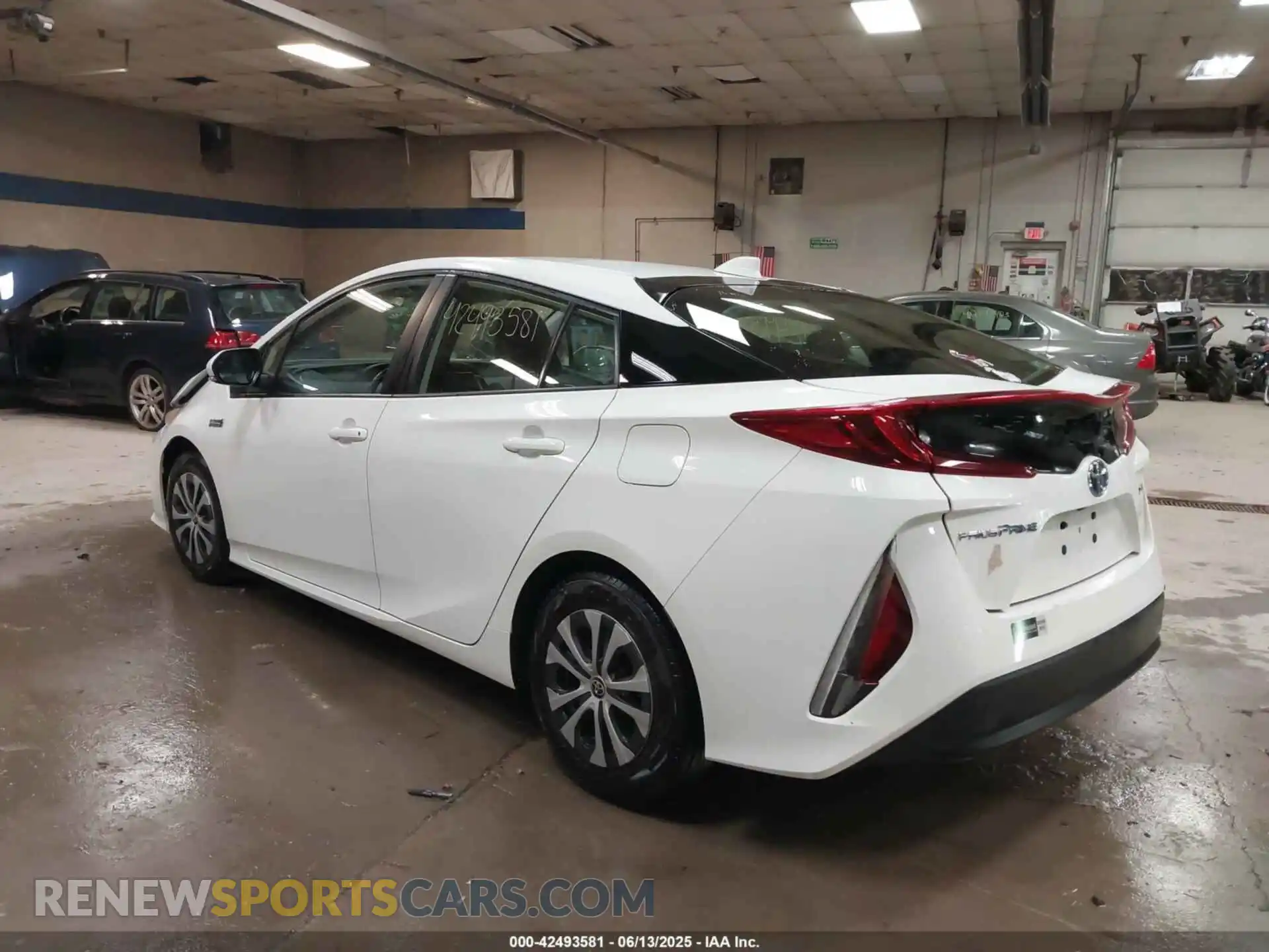 3 Photograph of a damaged car JTDKAMFP2M3166204 TOYOTA PRIUS PRIME 2021