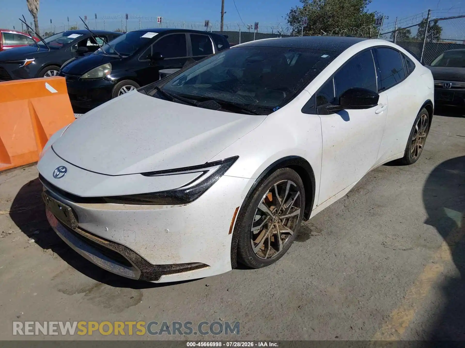 2 fotografías del automóvil dañado JTDACACU4R3020022 TOYOTA PRIUS PRIME 2024