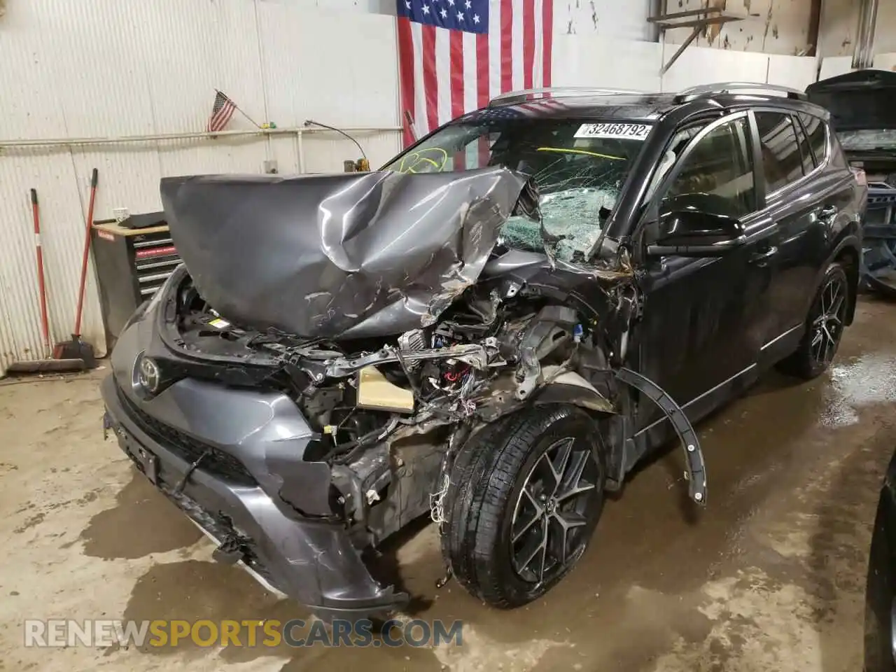 2 fotografías del automóvil dañado JTMJFREV8JJ727782 TOYOTA RAV4 2018