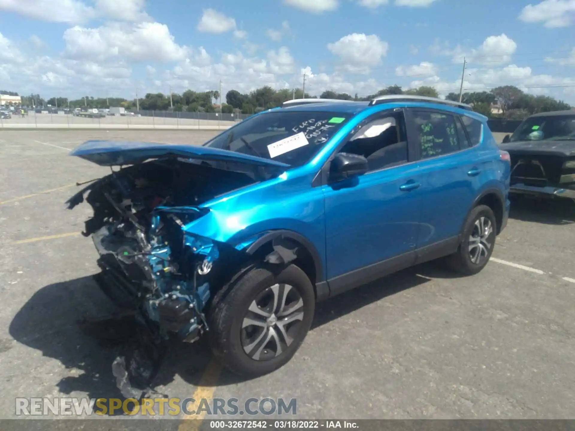 2 Фотография поврежденного автомобиля JTMZFREV9JJ199074 TOYOTA RAV4 2018