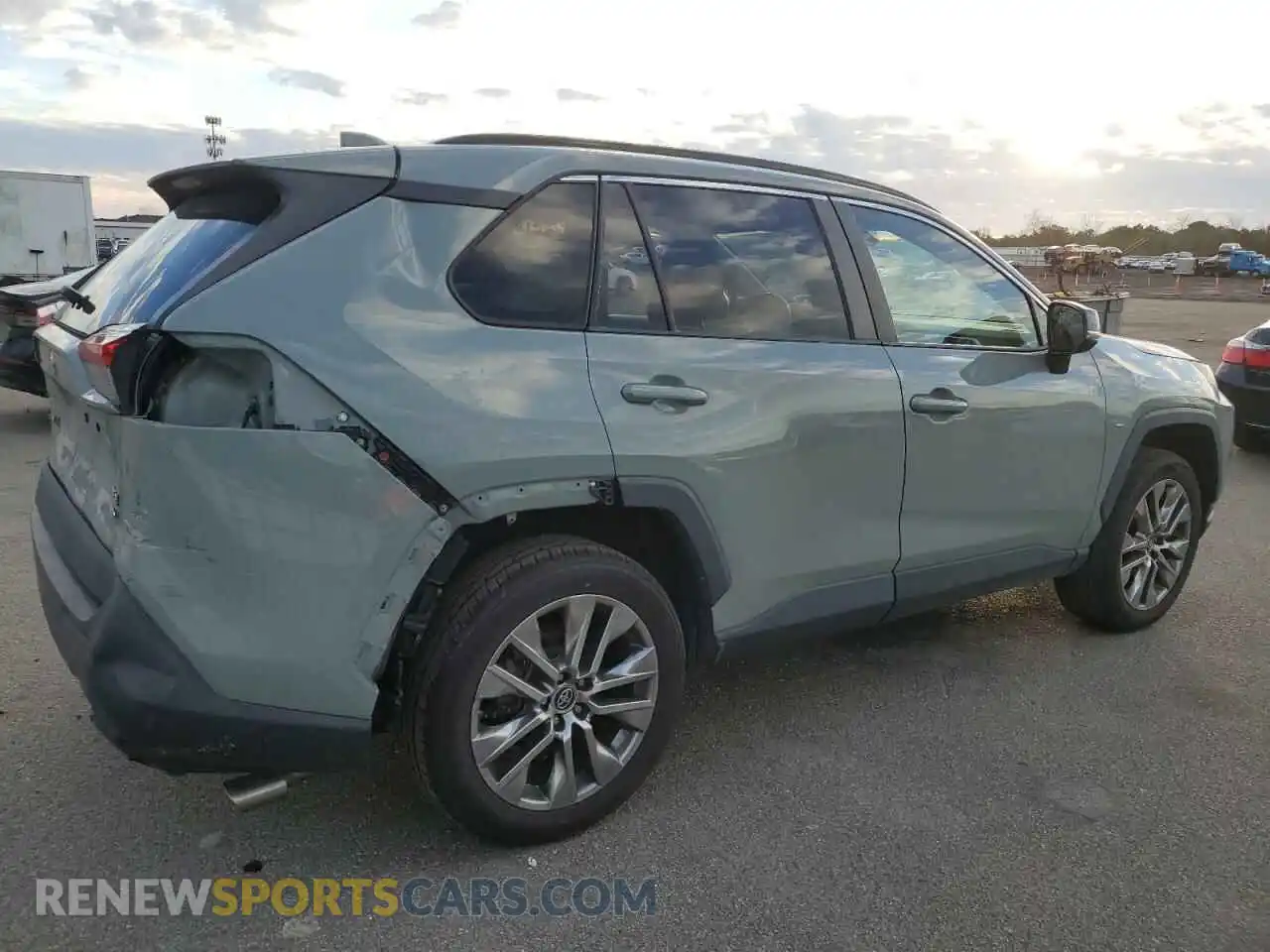 3 Photograph of a damaged car 2T3A1RFV0KC033203 TOYOTA RAV4 2019